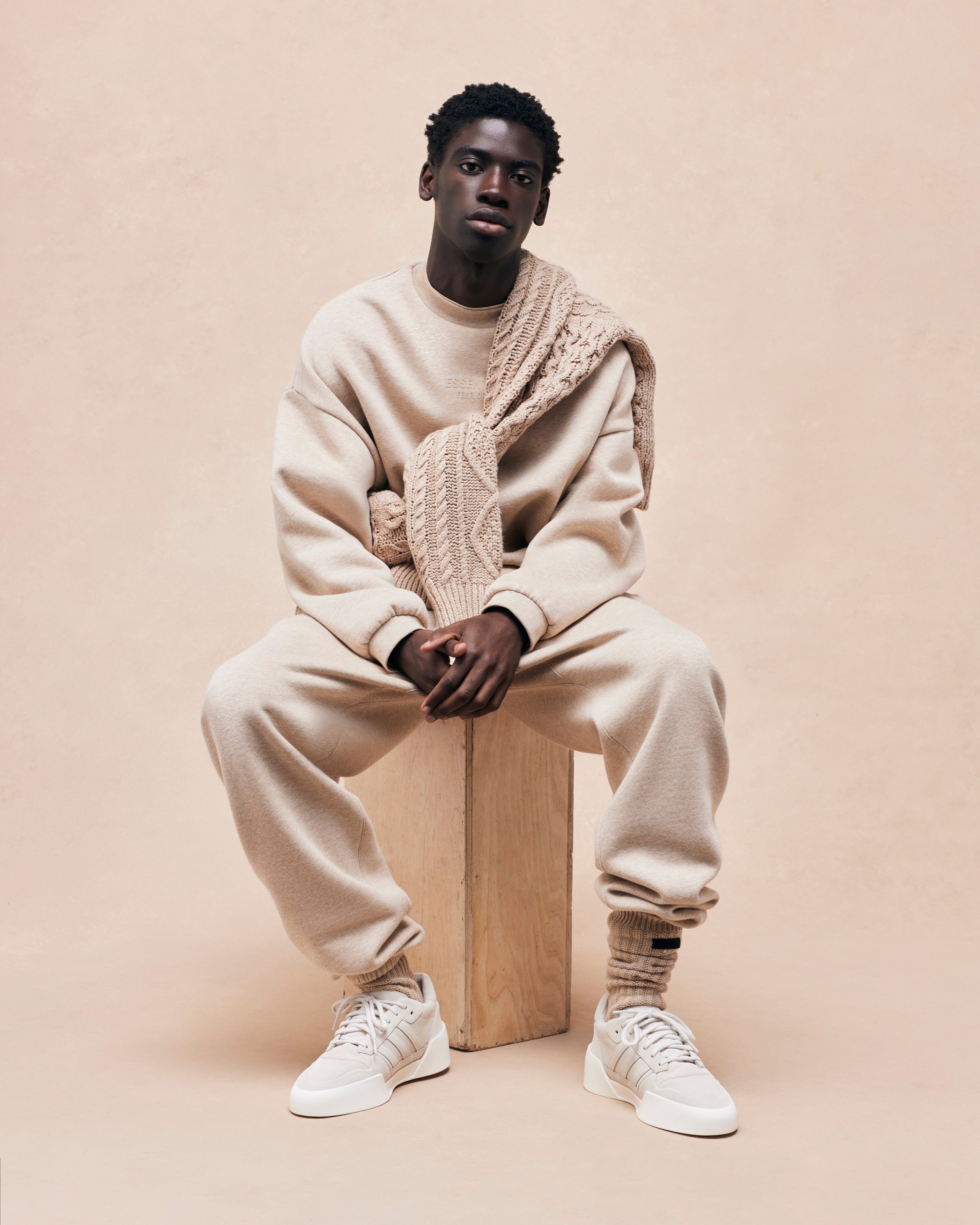 Essentials Sweatpant – Gold Heather - view 5