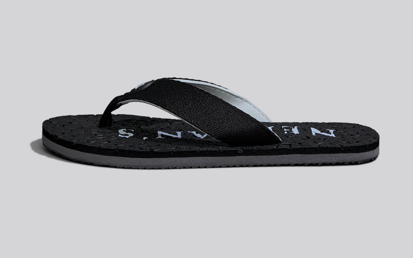 Neeman's Float Ease Flips : Black - view 2