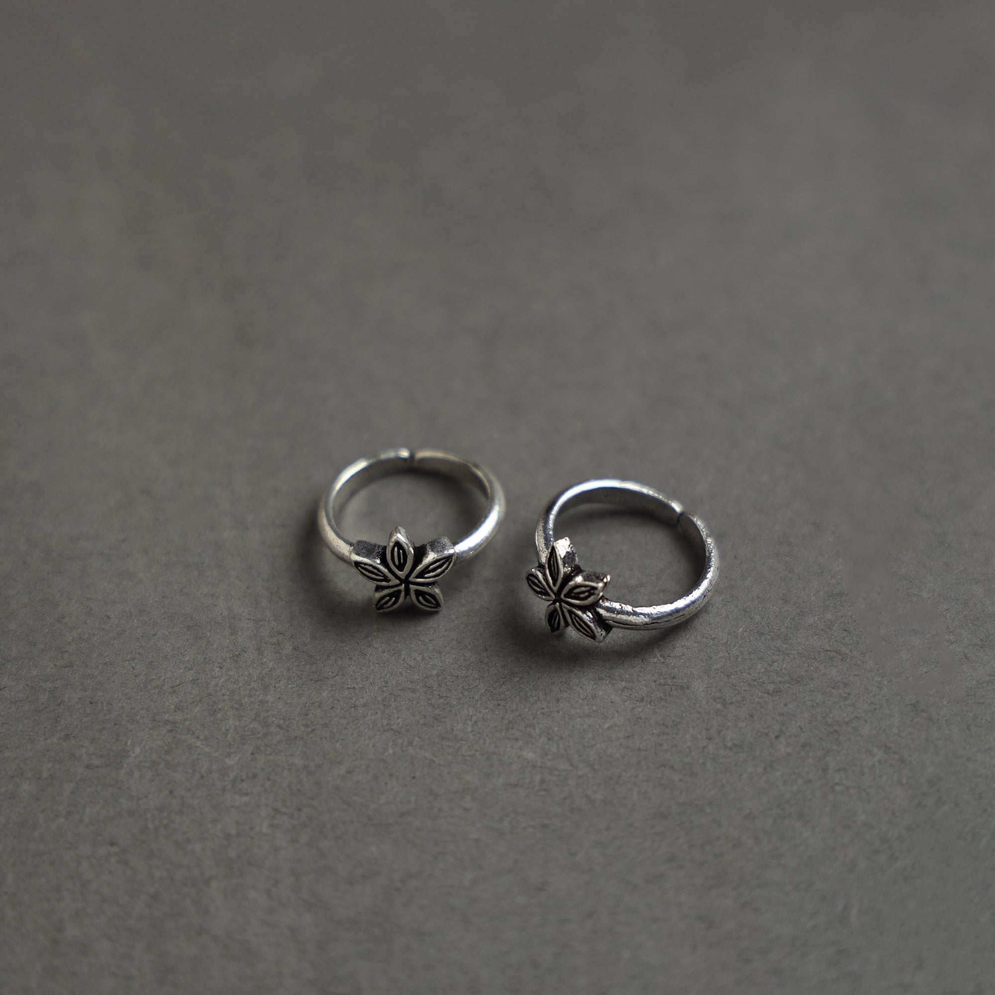 WHITE RIVER STORIES Antique Finish Oxidised White Metal Toe Ring 22