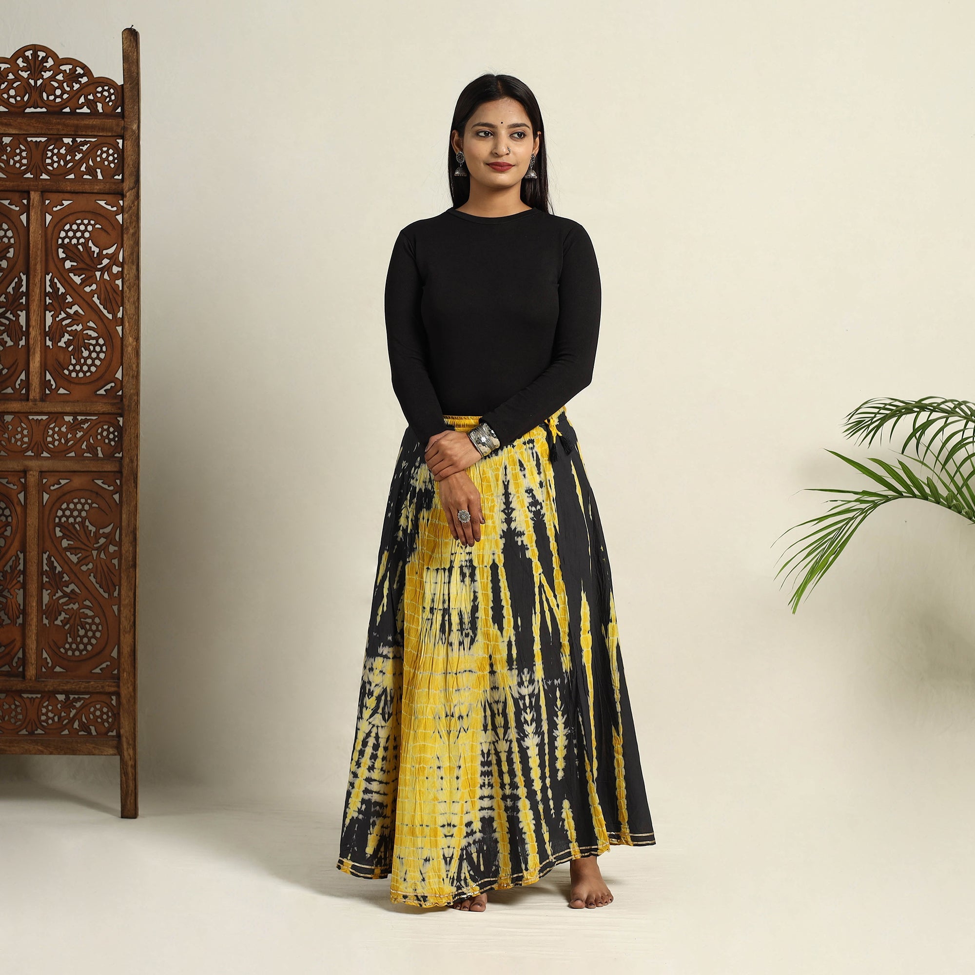ARTISAN HAND BLOCK PRINTS Black - Cotton Long Shibori Tie-Dye Skirt 07 - view 4