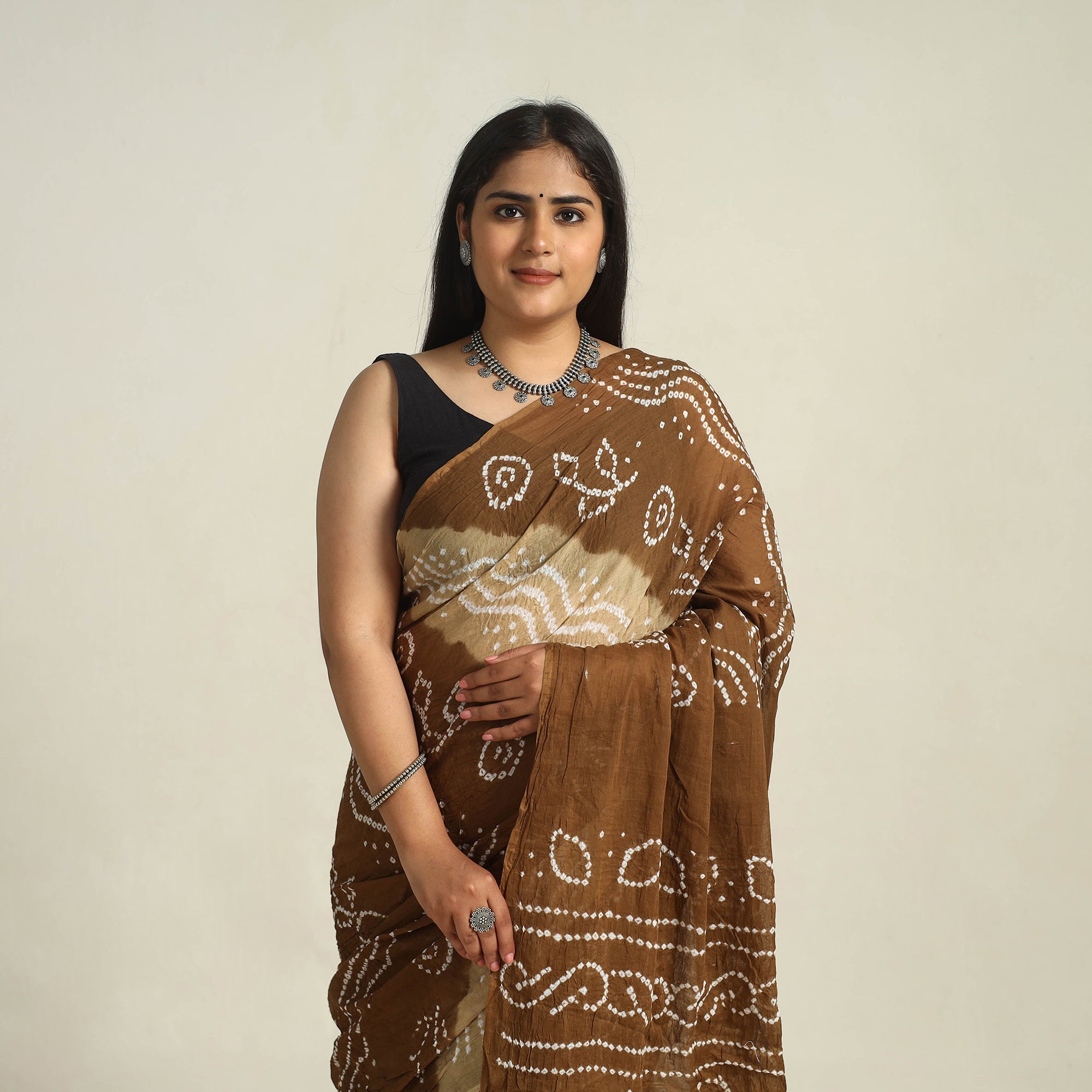 KACHCHH JI CHHAAP Brown - Kutch Bandhani Tie-Dye Cotton Saree with Blouse Piece - view 3