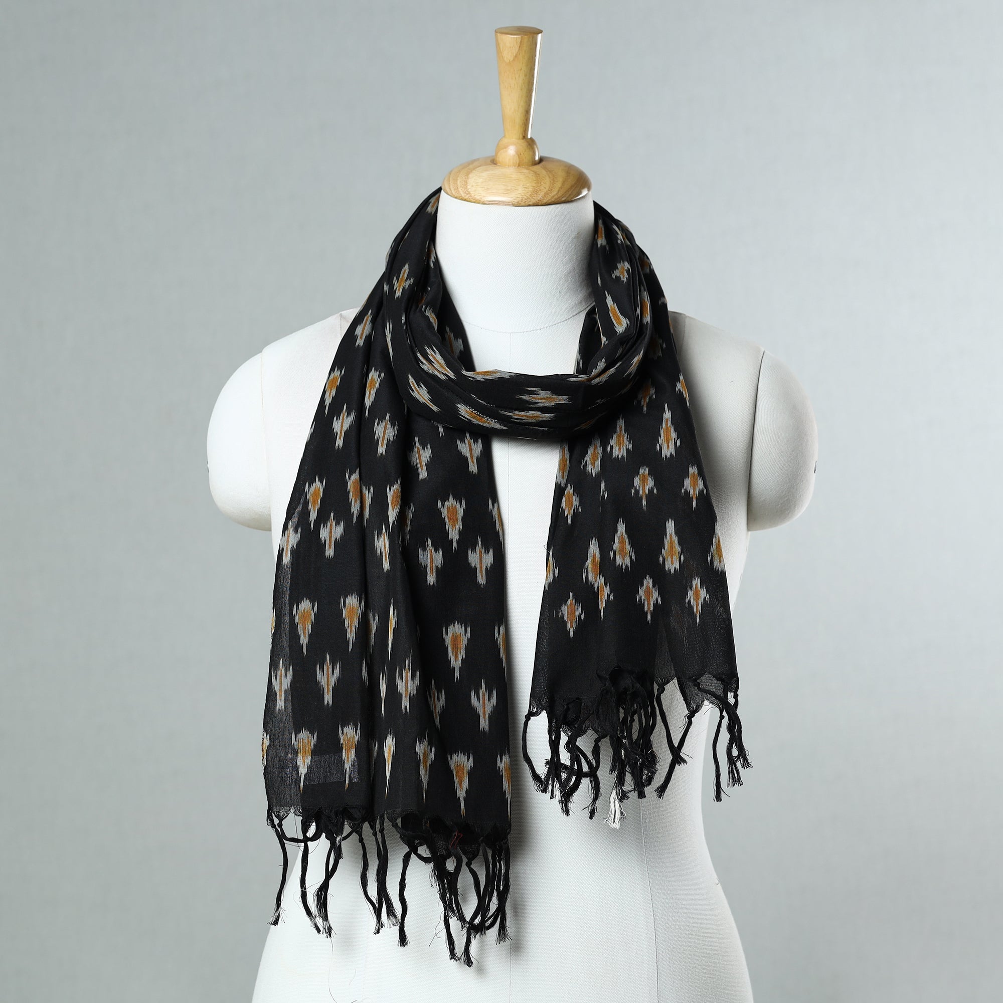 SOUTH KARGHA Black - Handloom Mercerized Cotton Pochampally Ikat Stole 08