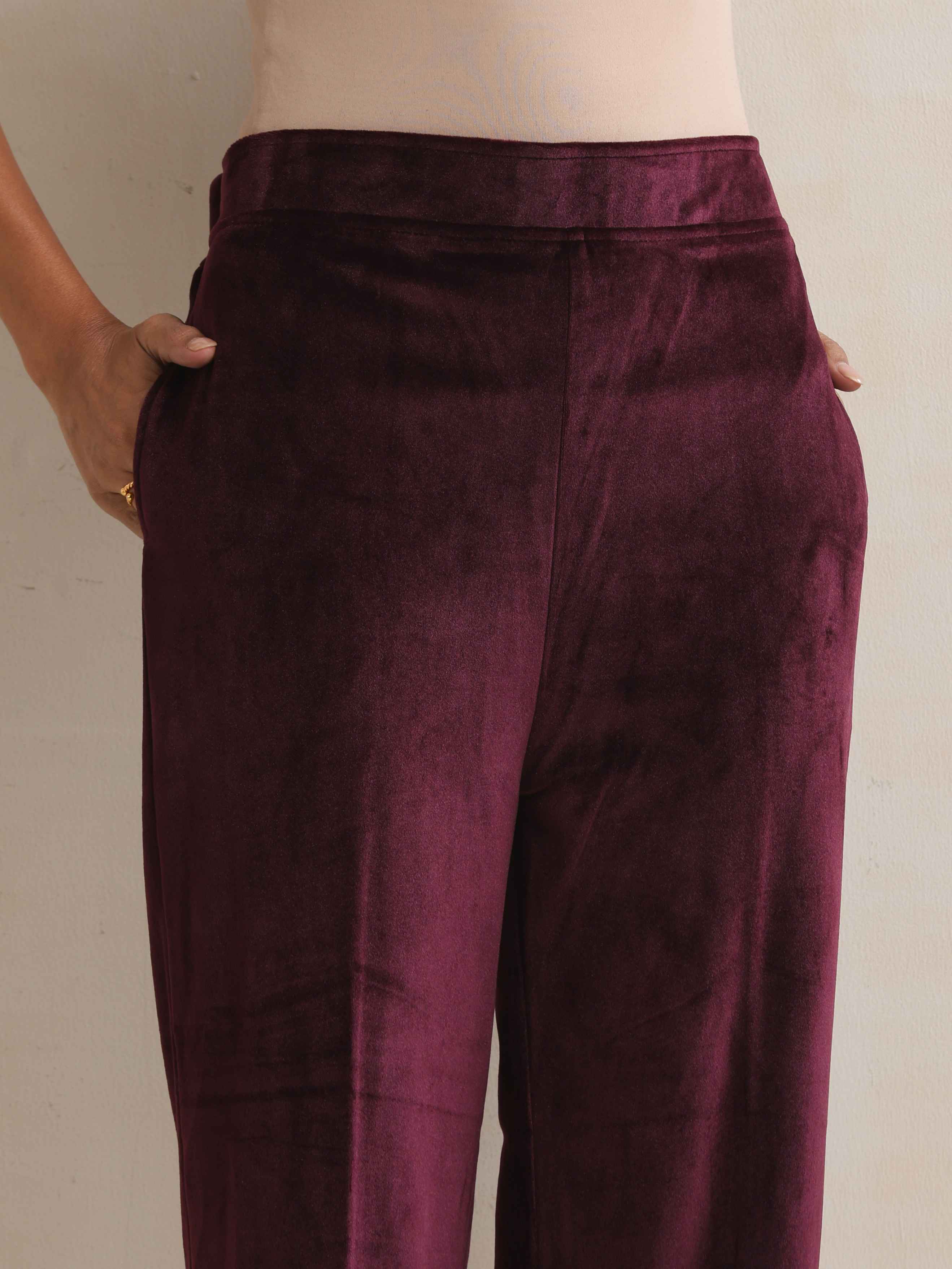 trueBrowns Purple Velvet Geometric Embroidered Kurta Pant Dupatta Set - view 10