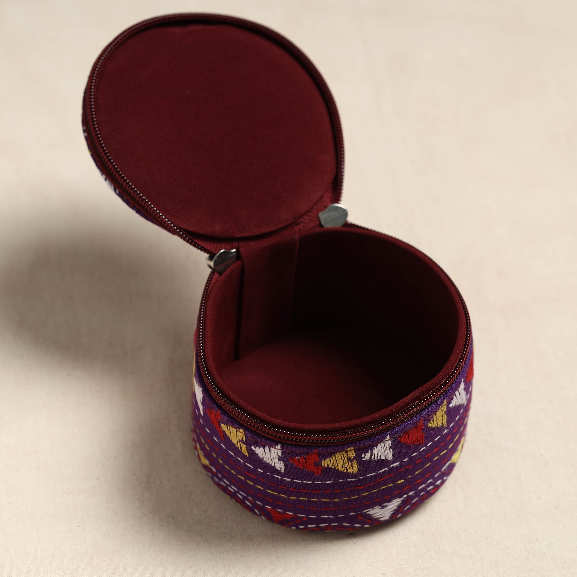 ASALKAAR Bengal Kantha Work Handcrafted Round Utility Box - view 3