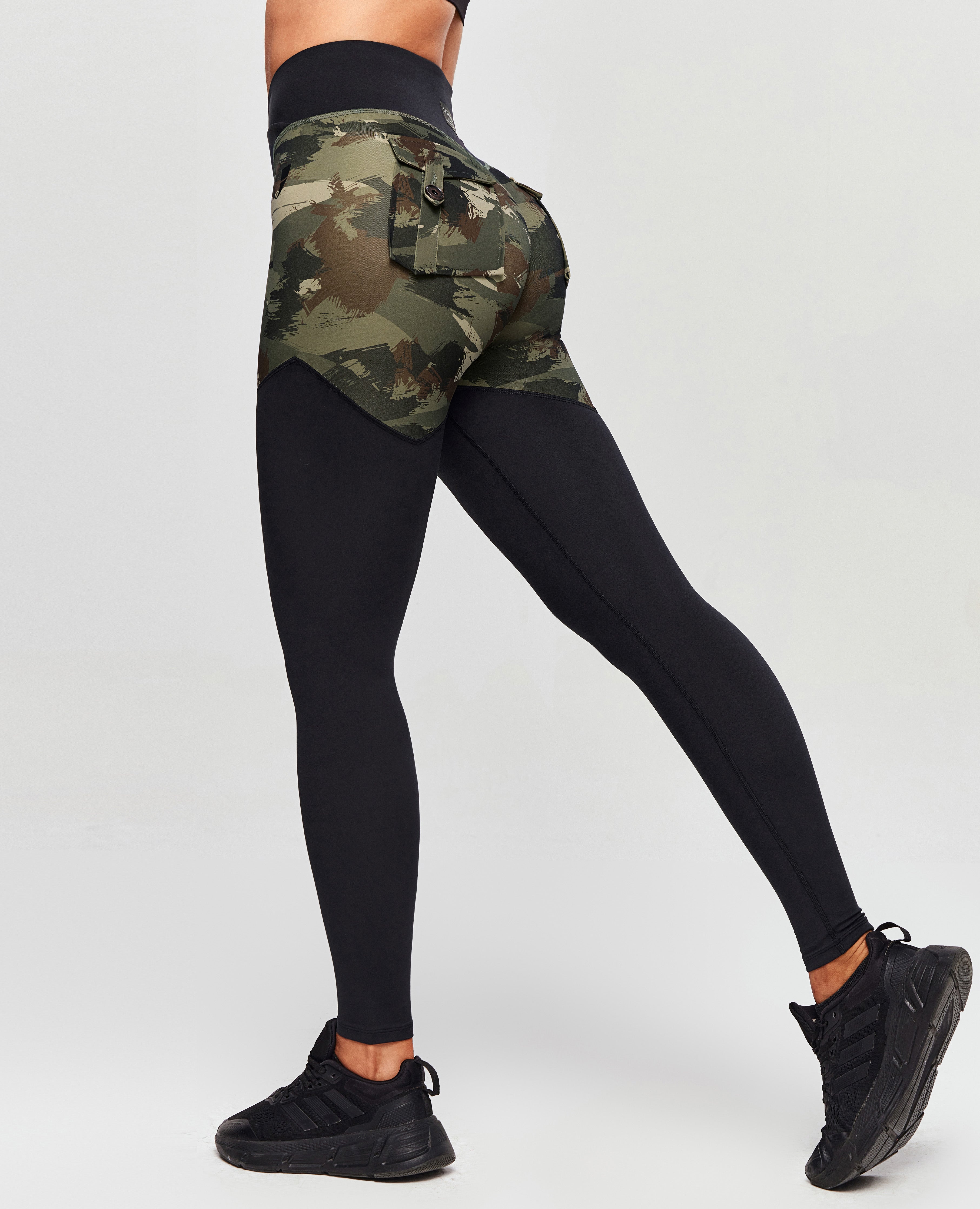 FIRM ABS V-waist Gym Leggings - Abstract Camo and Black