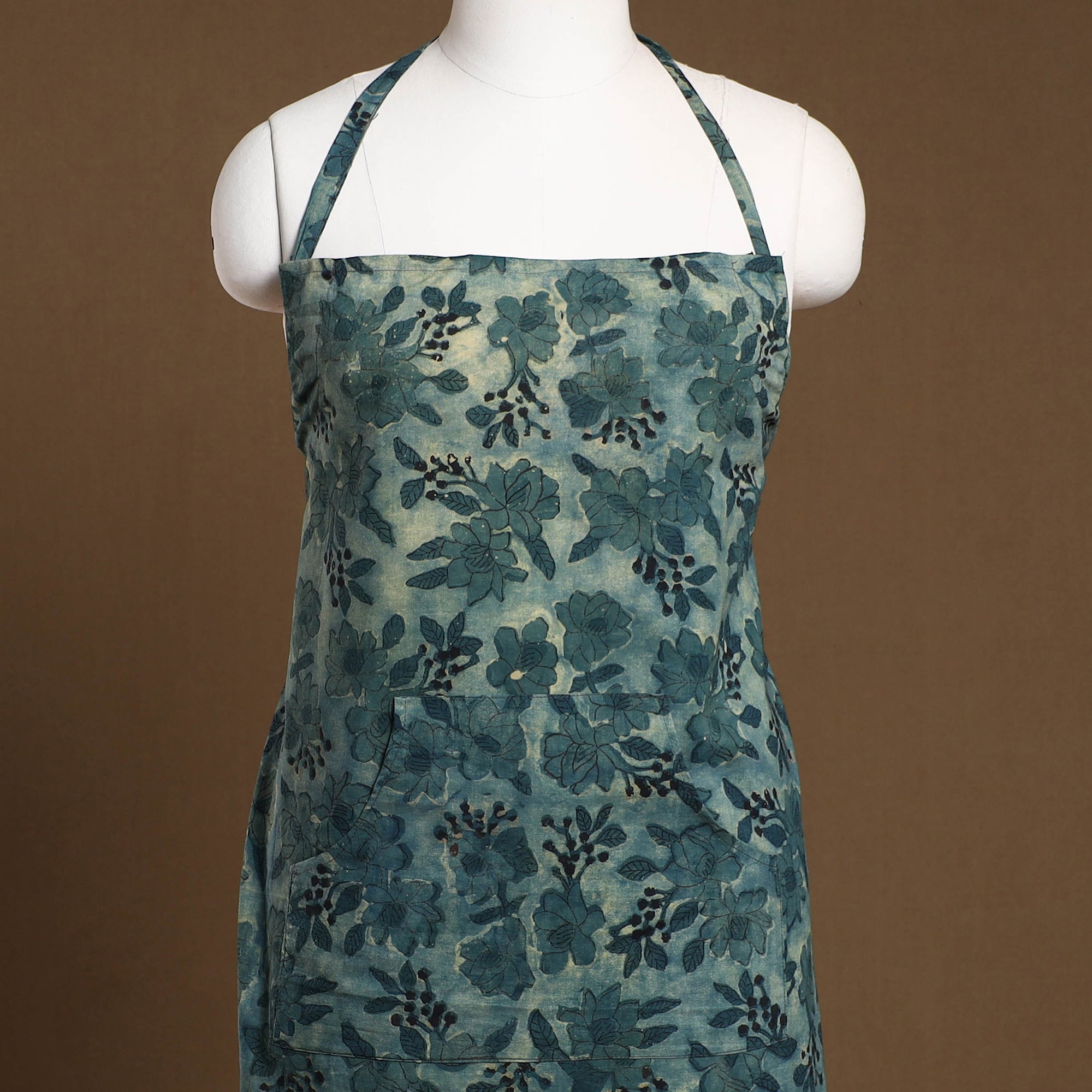 JALPARI Blue - Bagru Block Print Cotton Apron with Pocket 24 - view 2