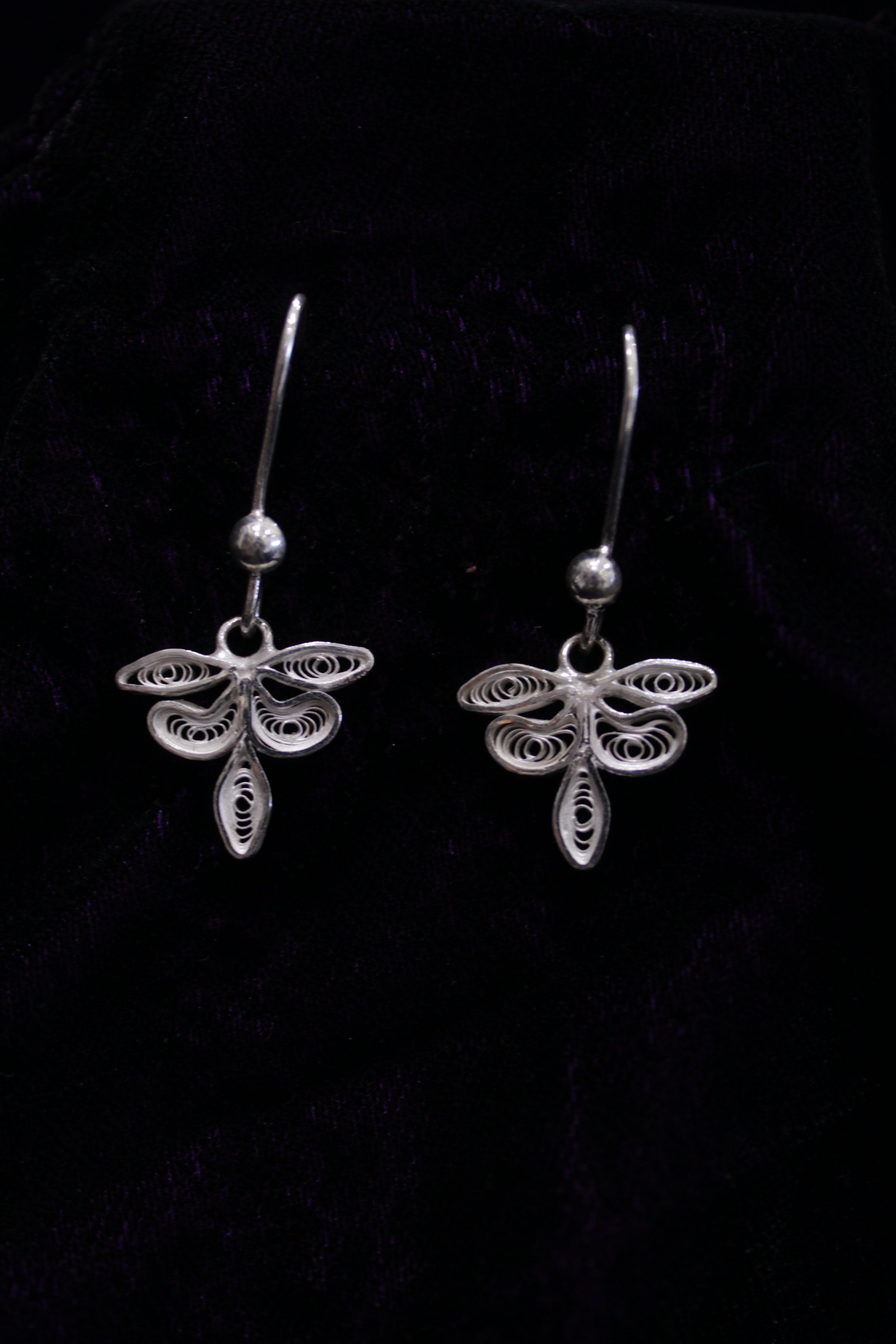 Indianvillez Crest Silver Filigree Earring Set