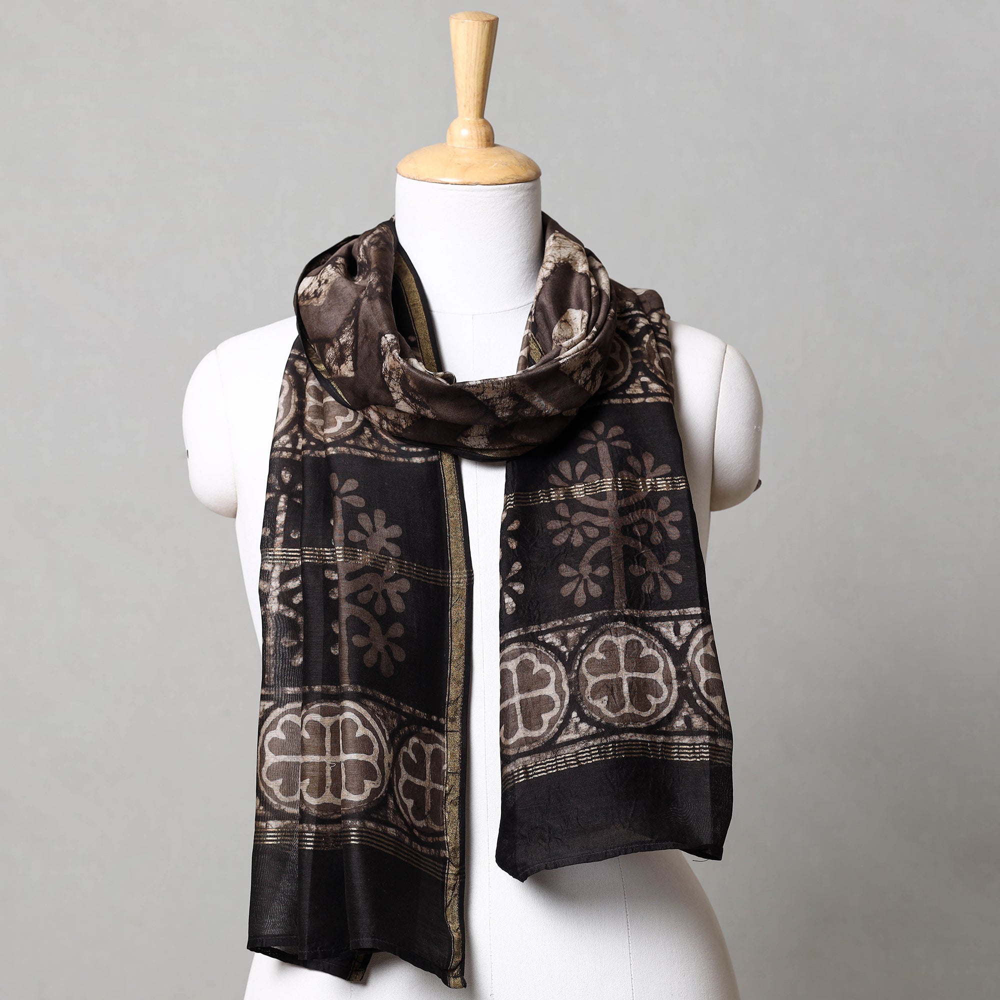 HAVELI CHRONICLES Black - Pipad Block Printed Chanderi Silk Handloom Stole