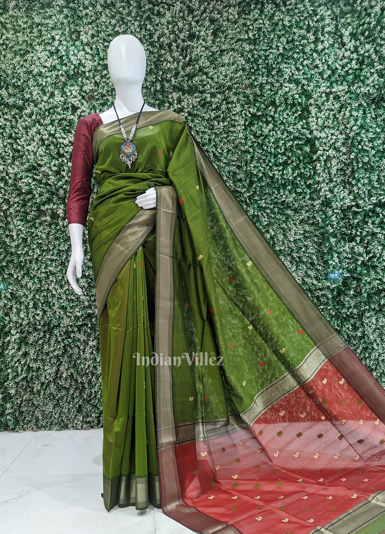IndianVillèz Mehendi Green Red Maheshwari Pure Silk Cotton Maheshwari Saree