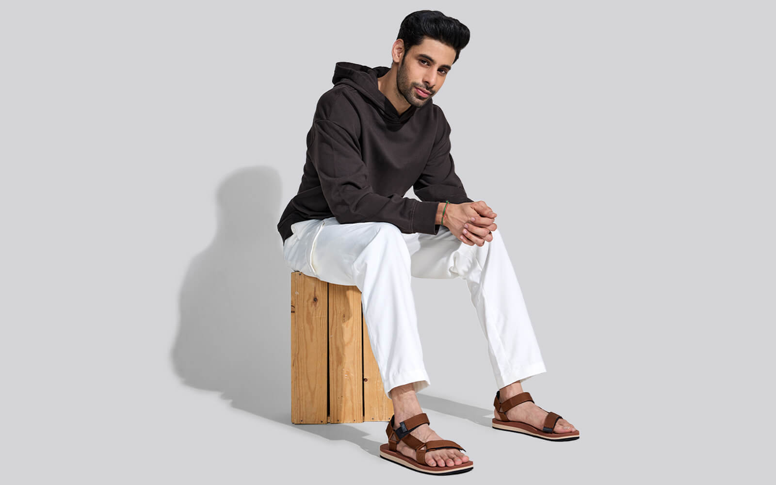 Neeman's Airy Strap Sandals : Brown-Black - view 8