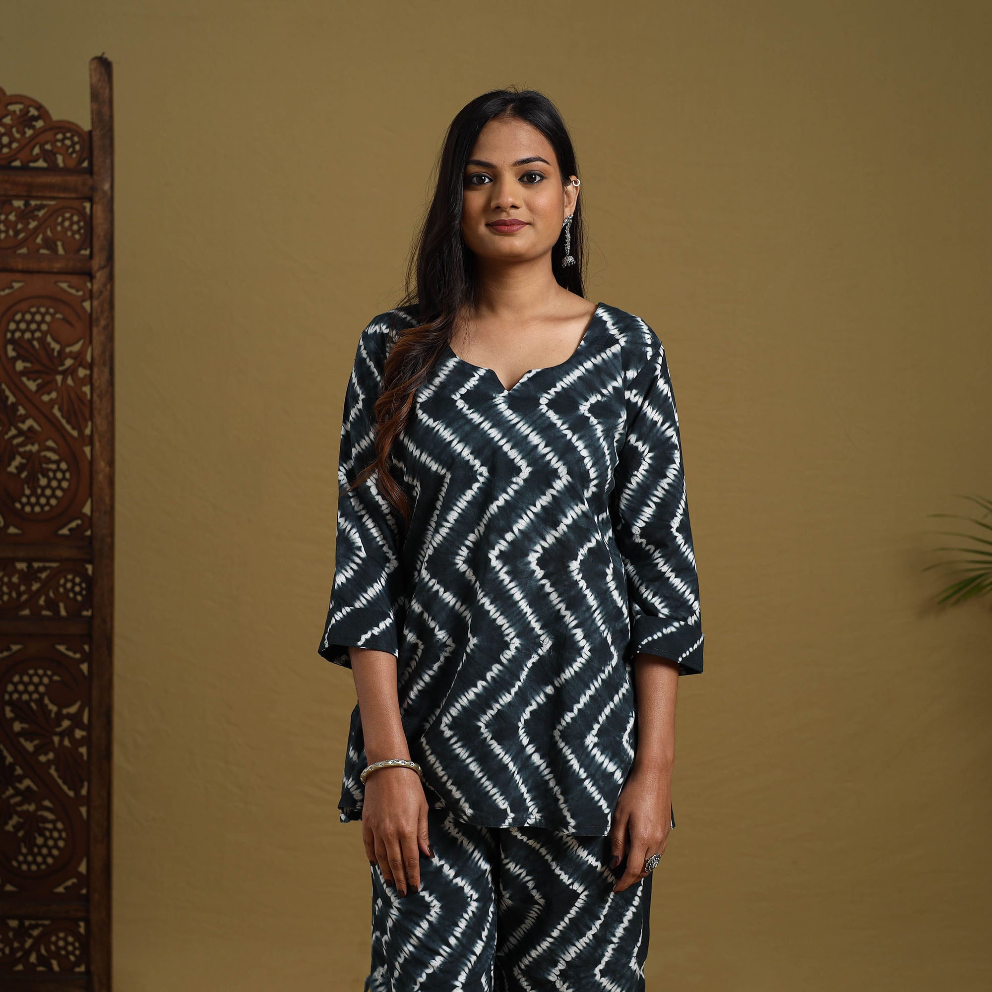 ITOKRI CASUALS Black - Tie & Dye Cotton Shibori Co-Ord Set 08