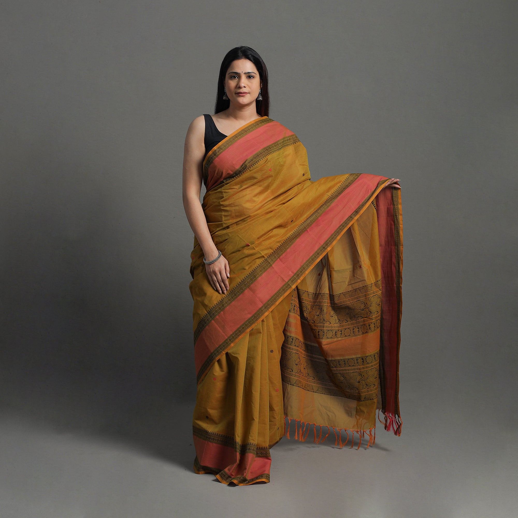 SOUTH KARGHA Brown - Handloom Cotton Thread Border Kanchipuram Saree 11