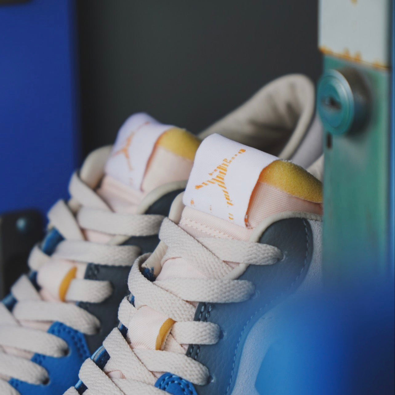 Air Jordan 1 Low 'Tokyo' - view 7