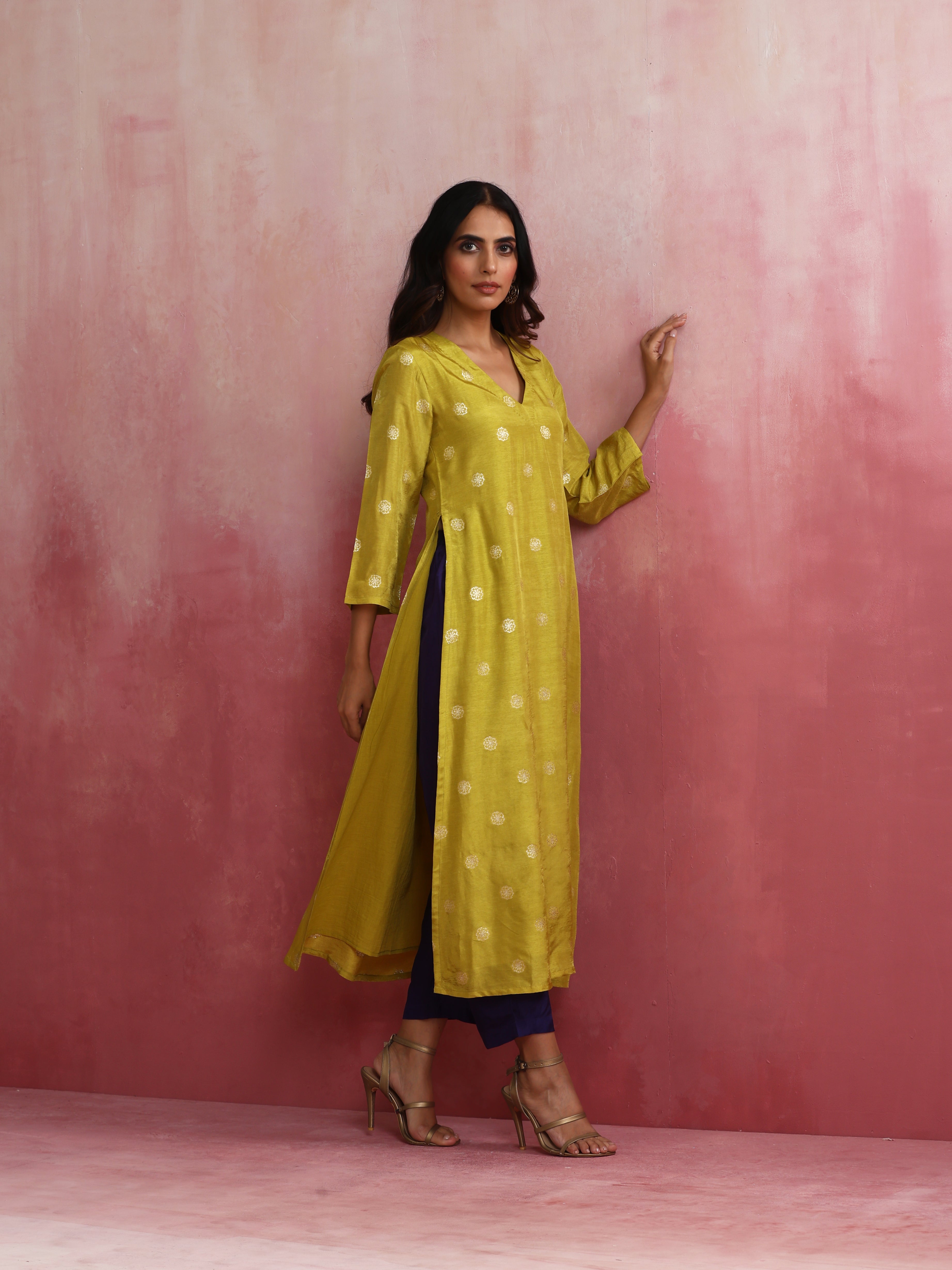 trueBrowns Lime Viscose Silk Kurta Set - view 4