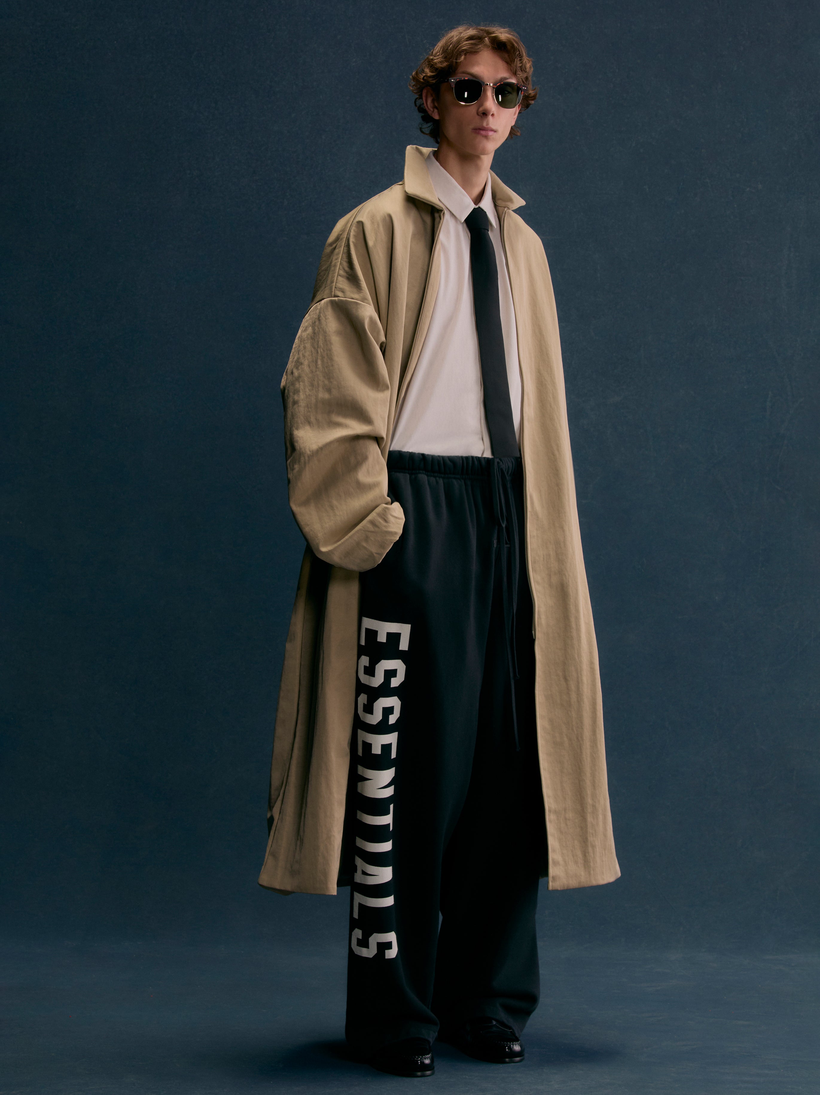 ESSENTIALS Textured Nylon Trench – Desert Sand
