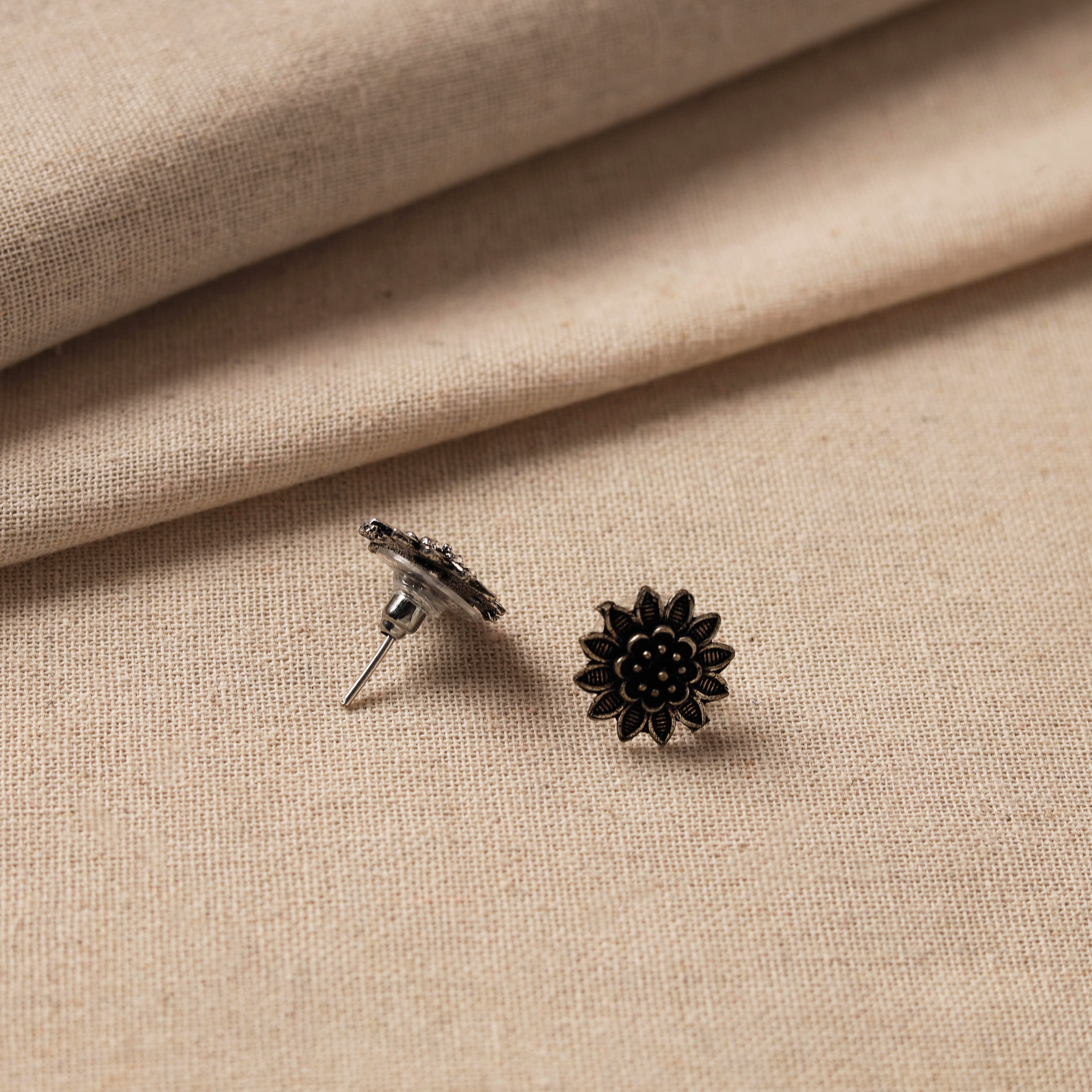 WHITE RIVER STORIES Antique Finish Oxidised White Metal Stud Earrings 78 - view 2