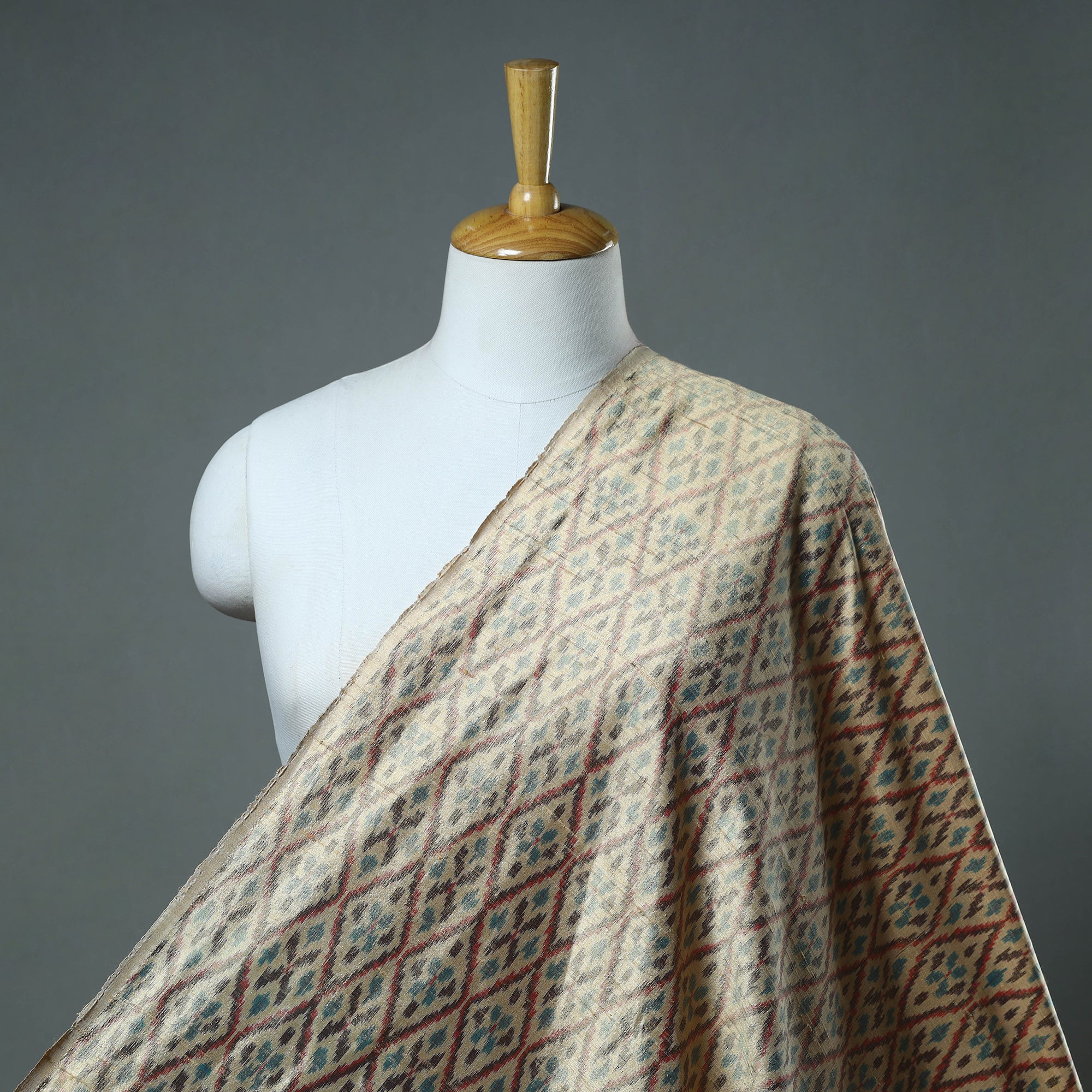 SOUTH KARGHA Beige - Pure Handloom Raw Silk Pochampally Ikat Fabric 02