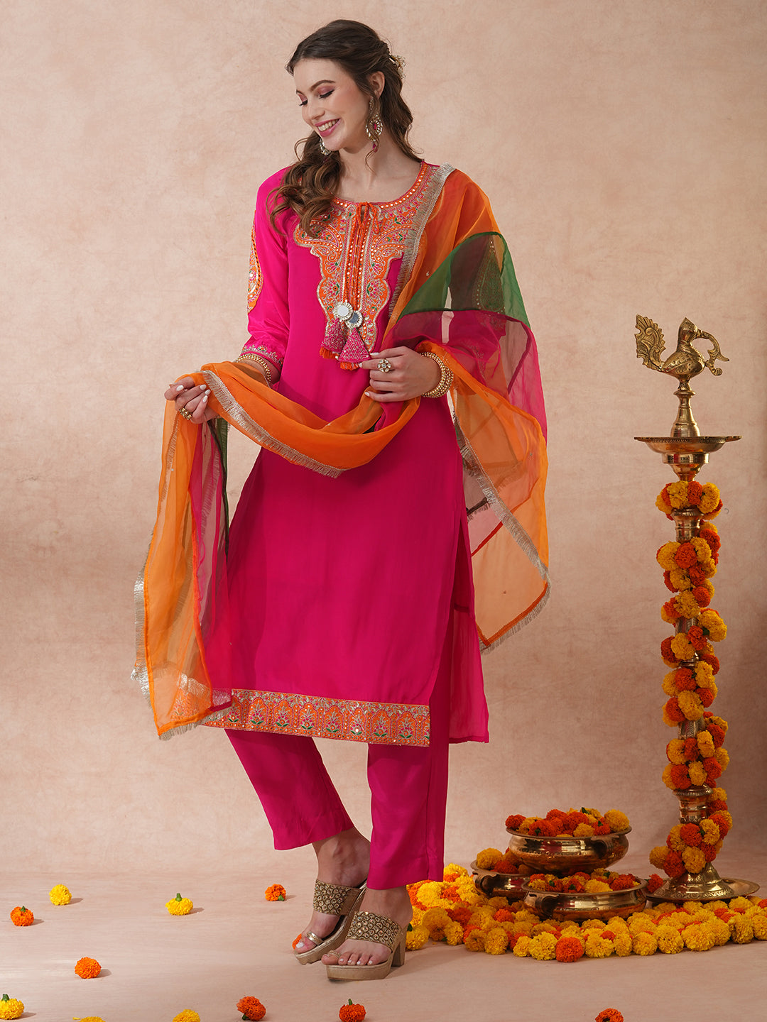 FASHOR Solid Ethnic Embroidered Straight Kurta with Pant & Coloblocked Dupatta - Pink