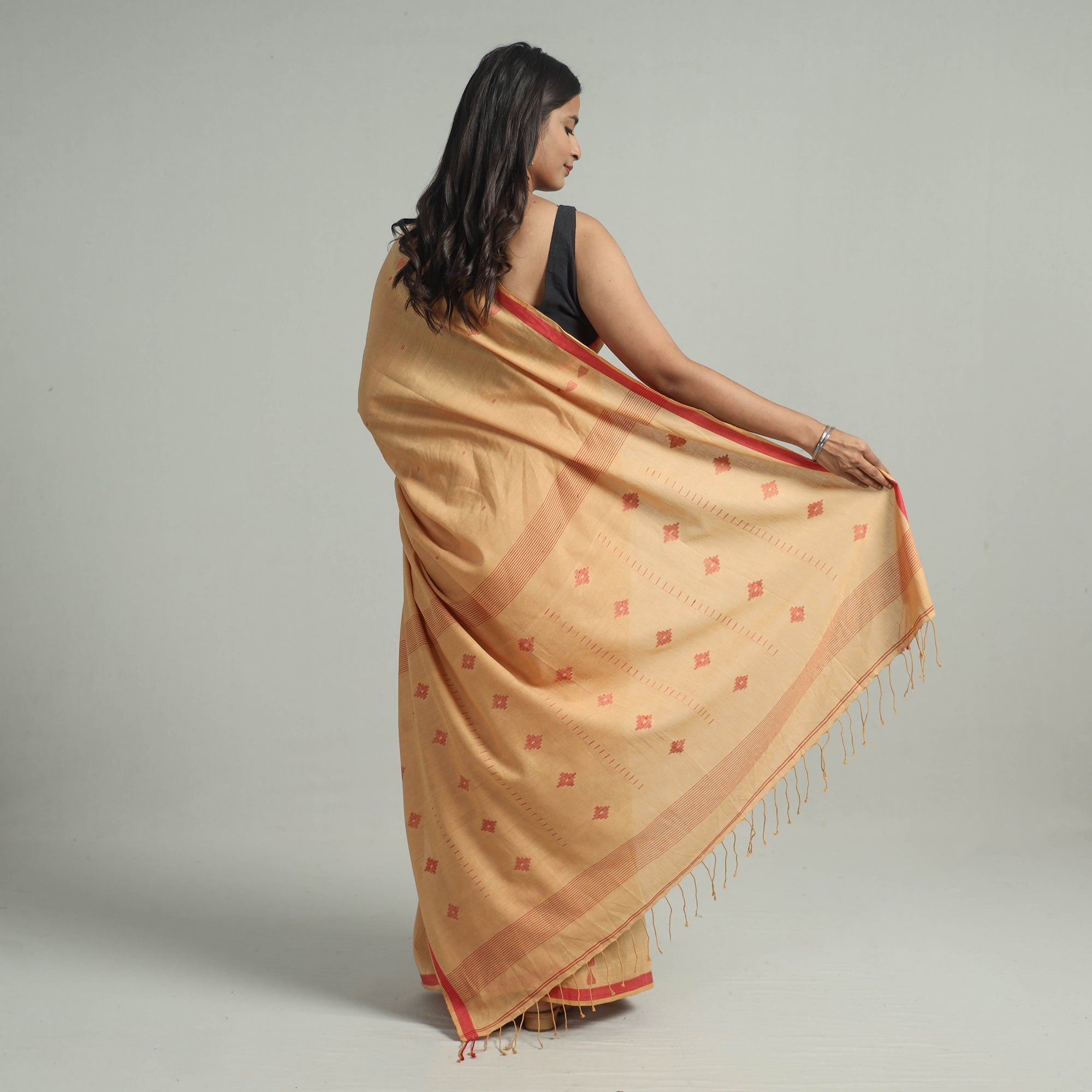 SASHA Brown - Handloom Cotton Phulia Jamdani Saree with Tassels 17 - view 6