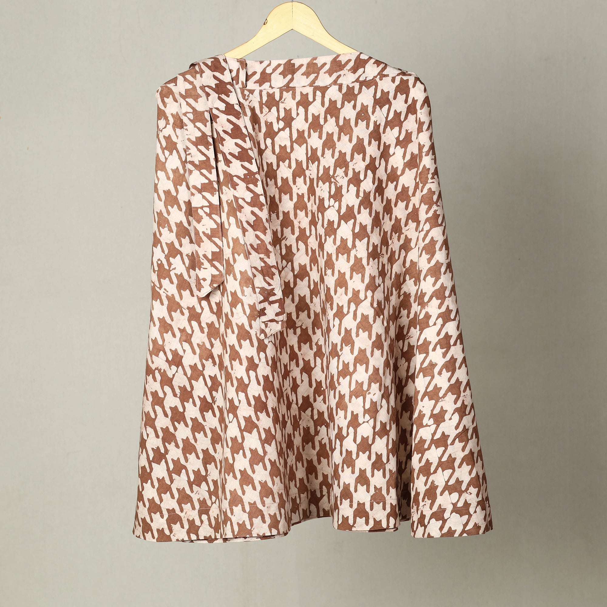 NOORI BAZAR Brown - Hand Batik Print Cotton Wrap Around Skirt 03