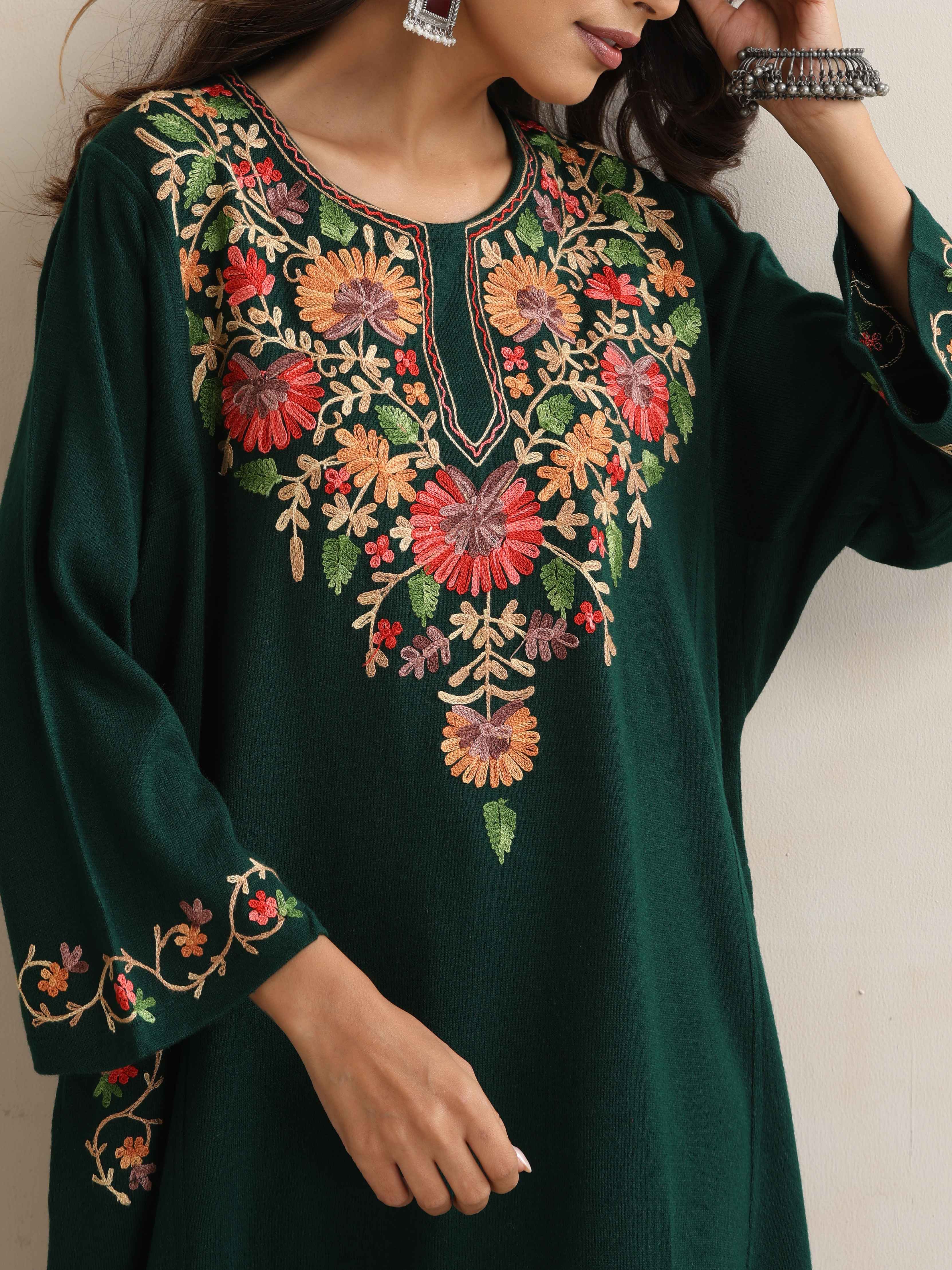 trueBrowns Green Kashmiri Embroidered Woollen Phiran Kurta - view 6