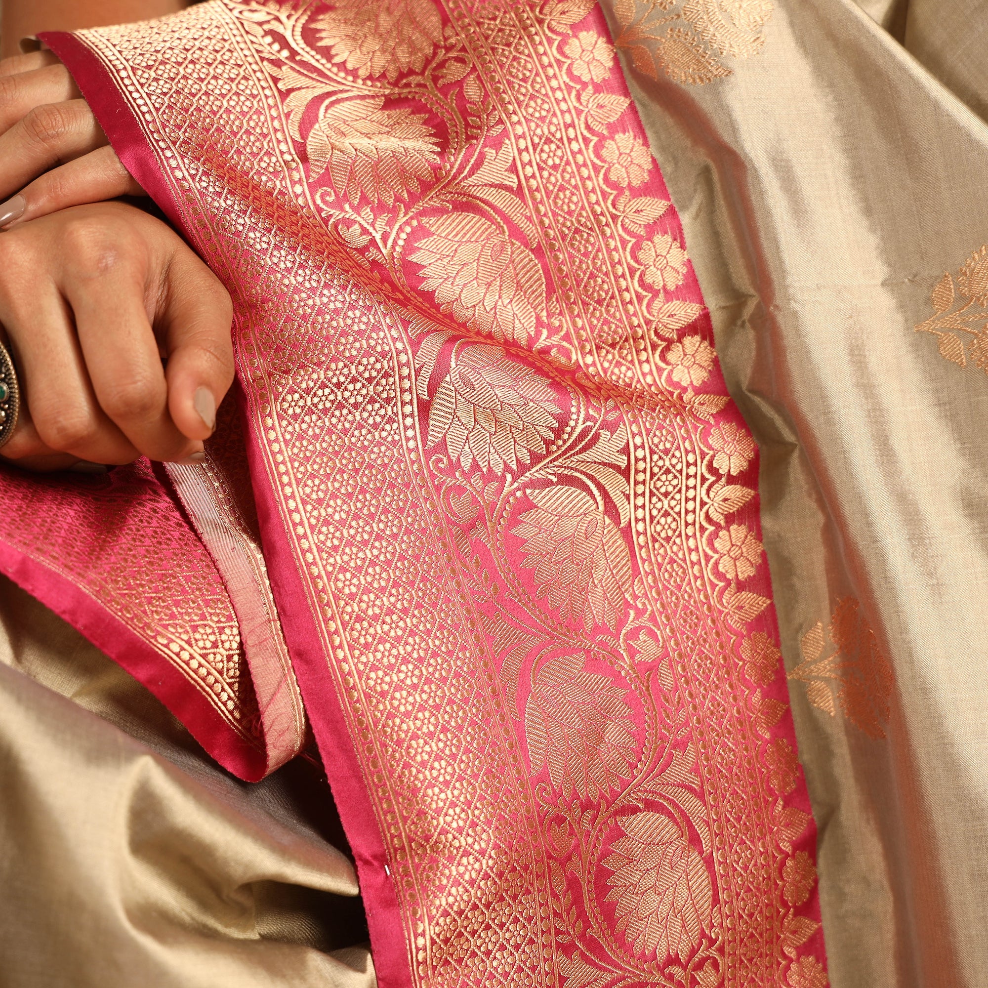 ITOKRI CRAFTS INITIATIVE Beige - Banarasi Handloom Pure Katan Silk Kaduwa Zari Buti Saree - view 5