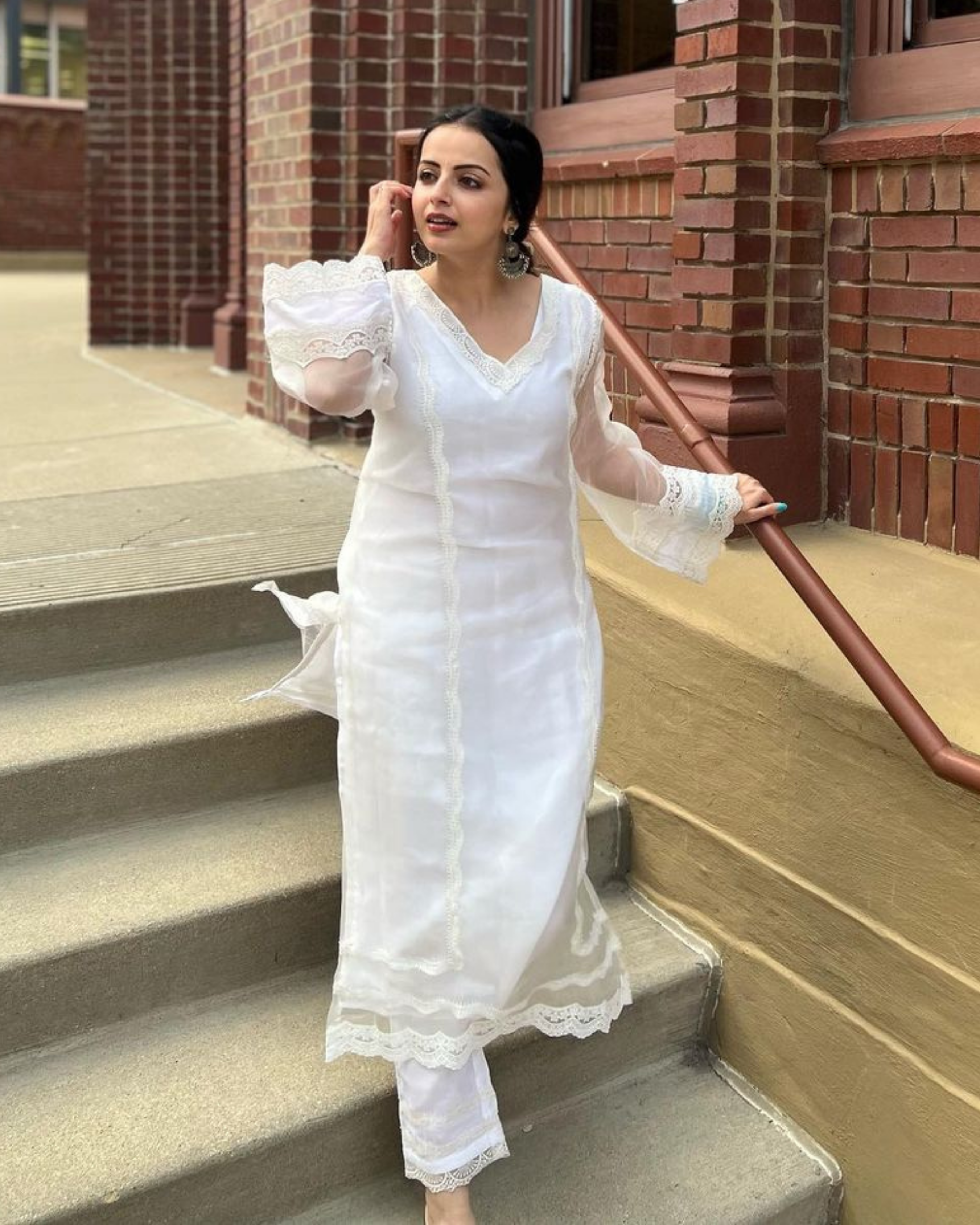 Aachho Sophia Organza Straight Kurta Set - view 2