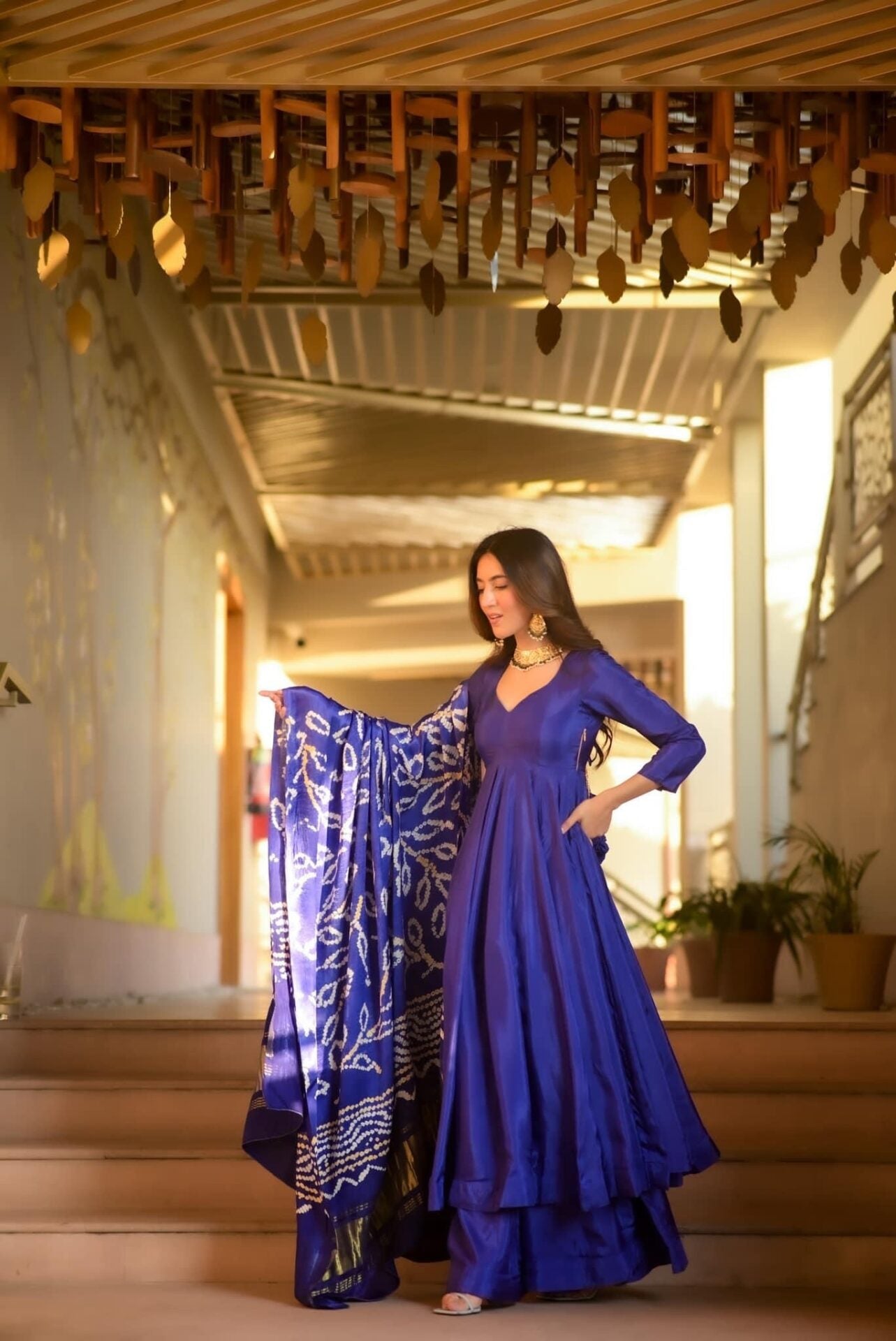Idaho-o Saachi silk suit set