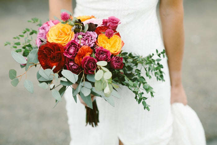 fiftyflowers.com A Vibrant Modern Wedding