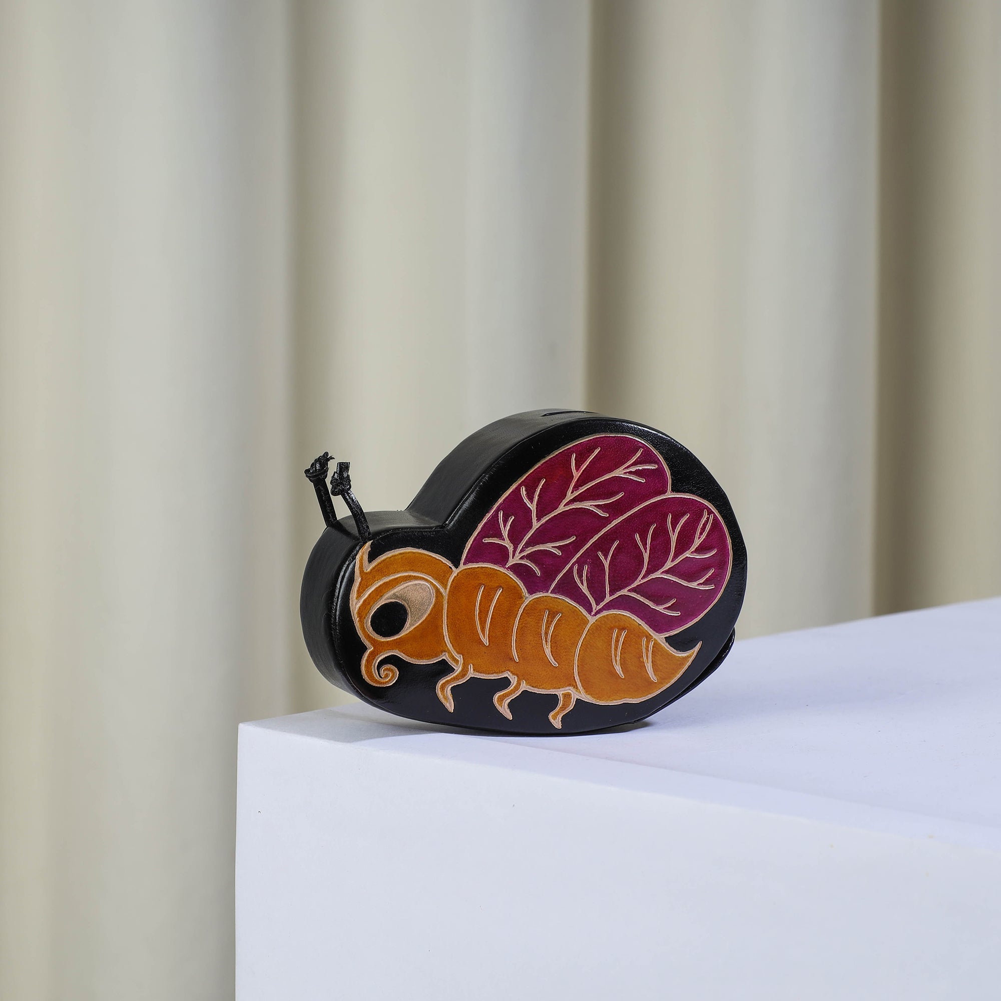 SASHA Bee - Handcrafted Leather Money Bank