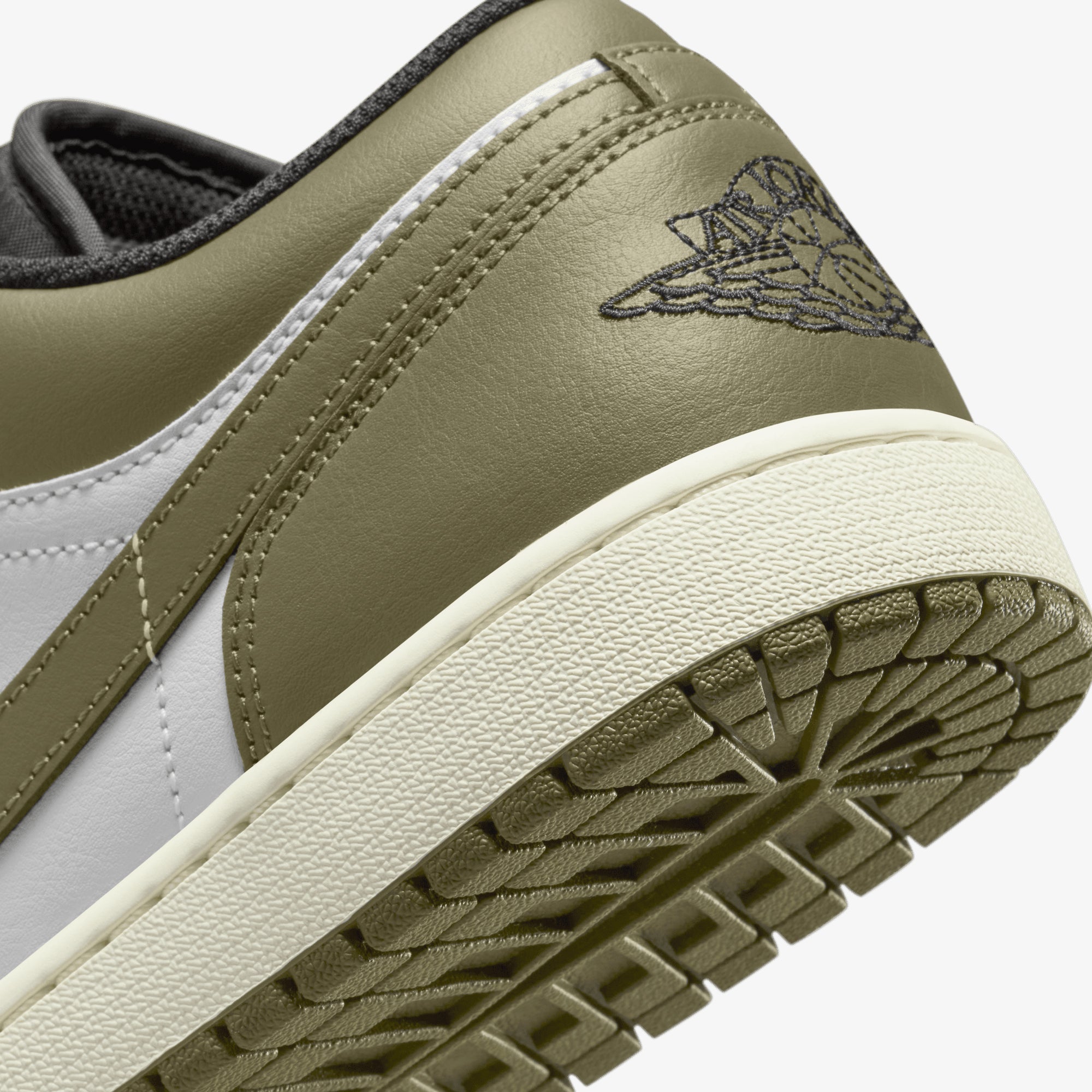 Jordan | Air Jordan 1 Low { Black/white-medium Olive - view 6