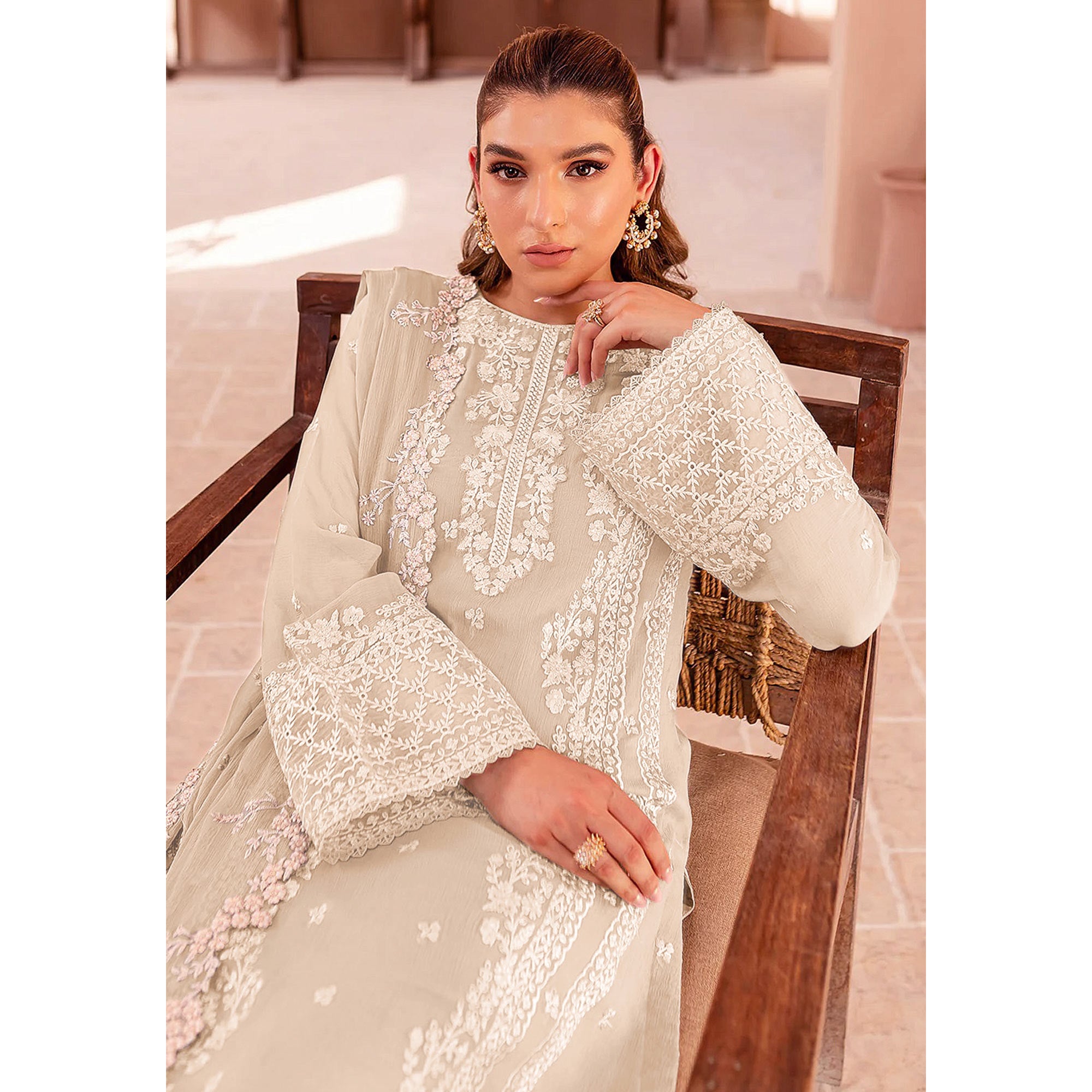 Peachmode Cream Floral Sequins Embroidered Georgette Semi Stitched Pakistani Suit - view 4