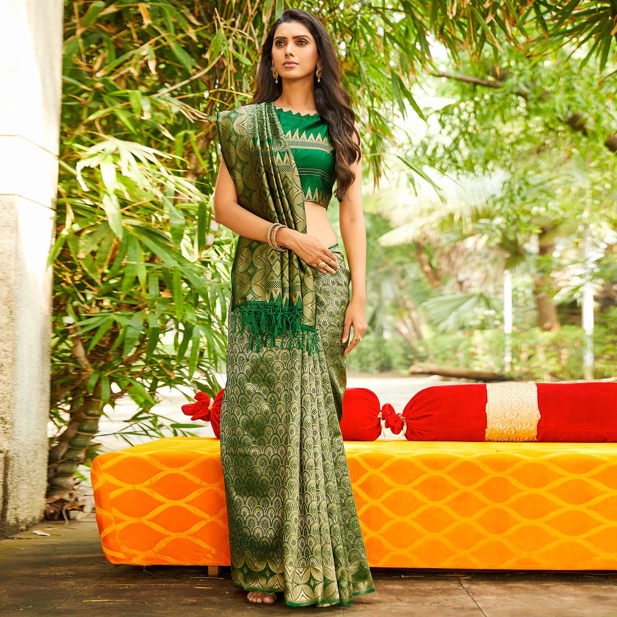 Green sarees – BlackTree green-festive-wear-woven-silk-saree-124520