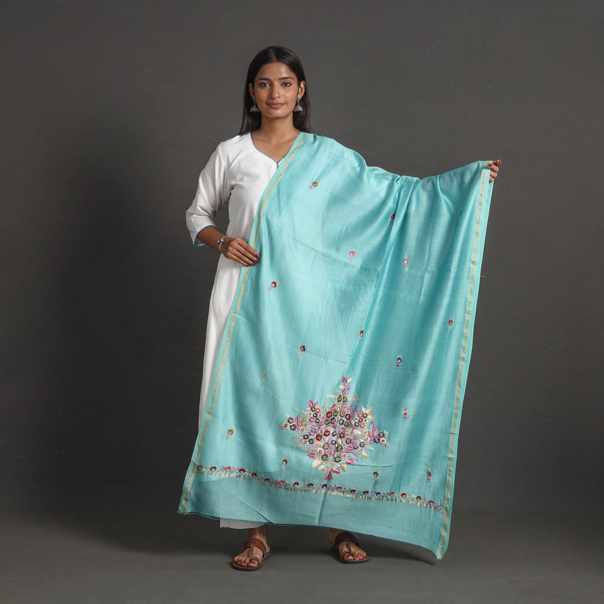 ITOKRI CRAFTS INITIATIVE Handloom Chanderi Silk Kashida Embroidery Dupatta 03
