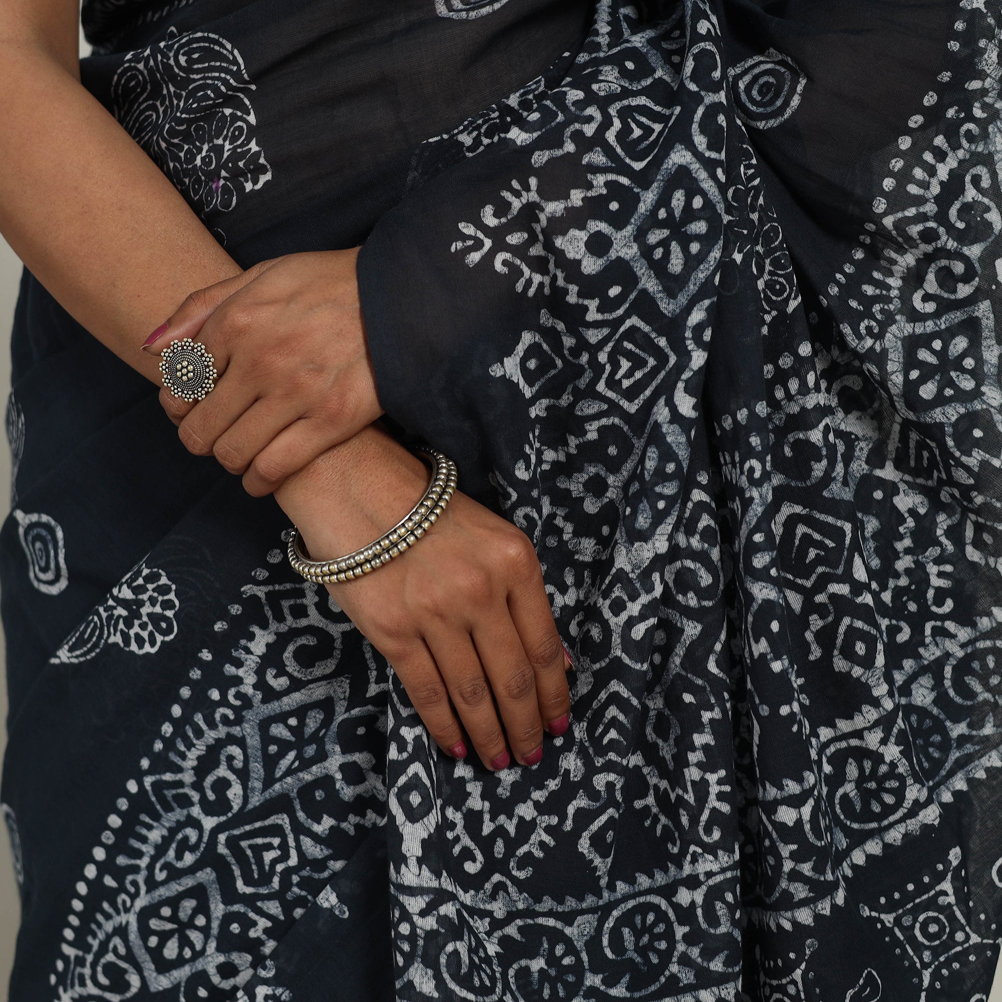 BATIK BY MD. SHARIFF Black - Cotton Hand Batik Print Saree 02 - view 4