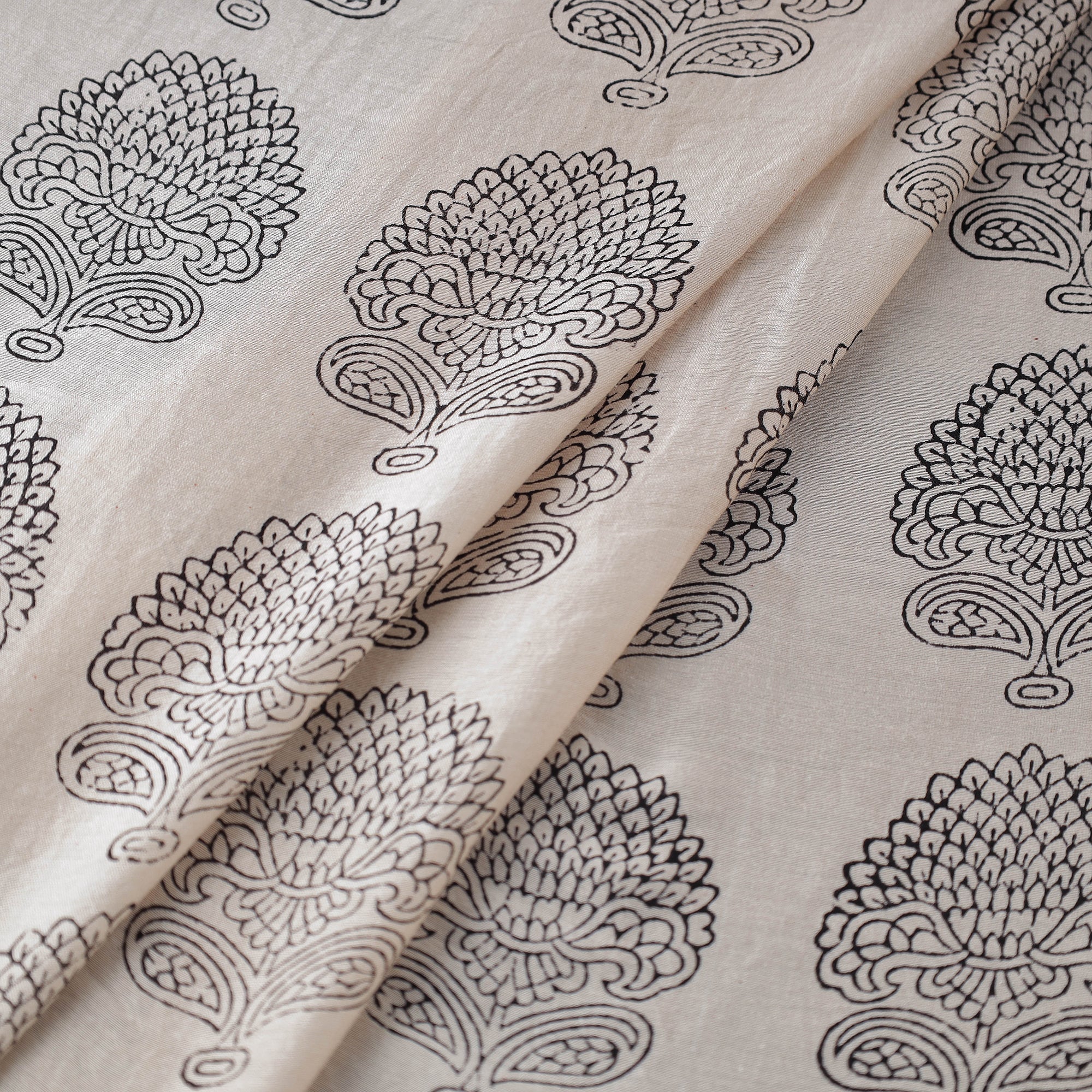 BAGH PRINTS BY MOHAMMED RAFIK KHATRI Beige - Bagh Print Handloom Chanderi Silk Fabric 05 - view 2