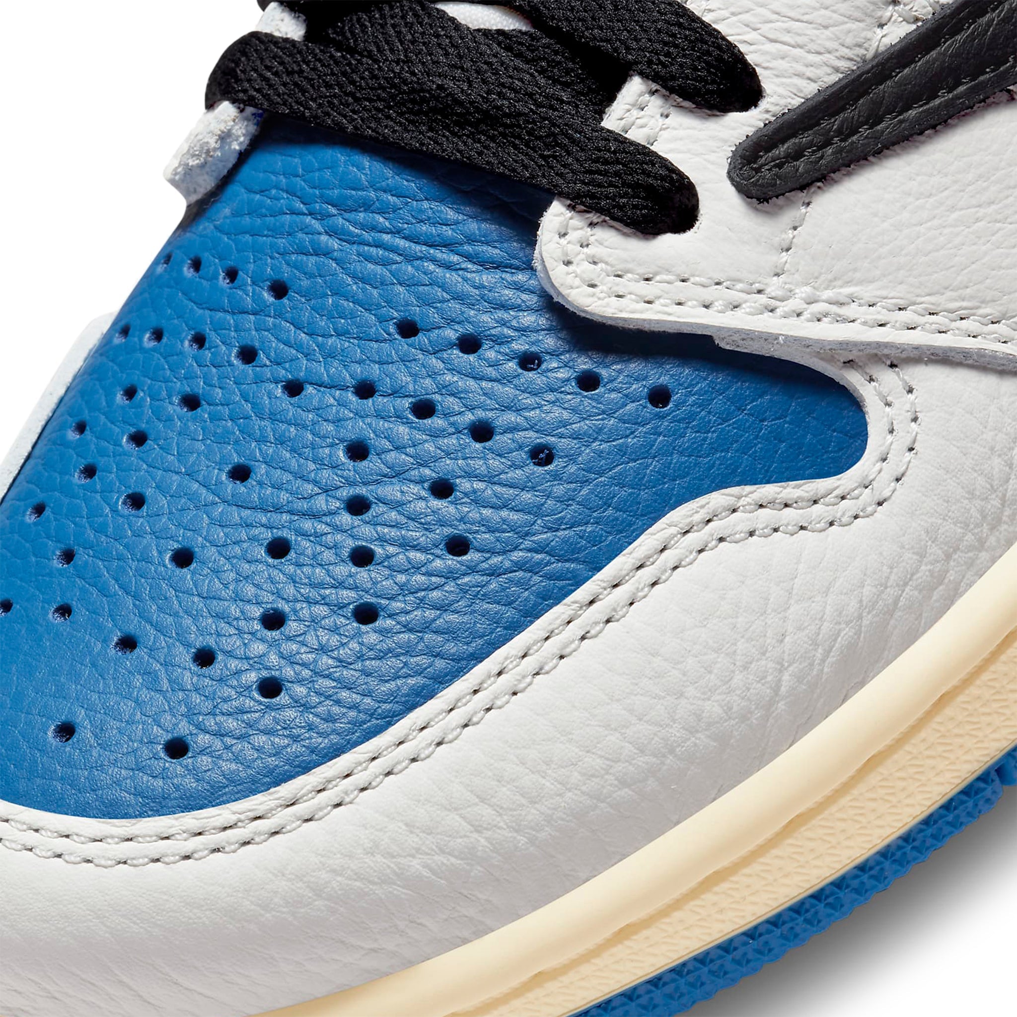 Travis Scott x Air Jordan 1 High OG SP Fragment Design - view 7