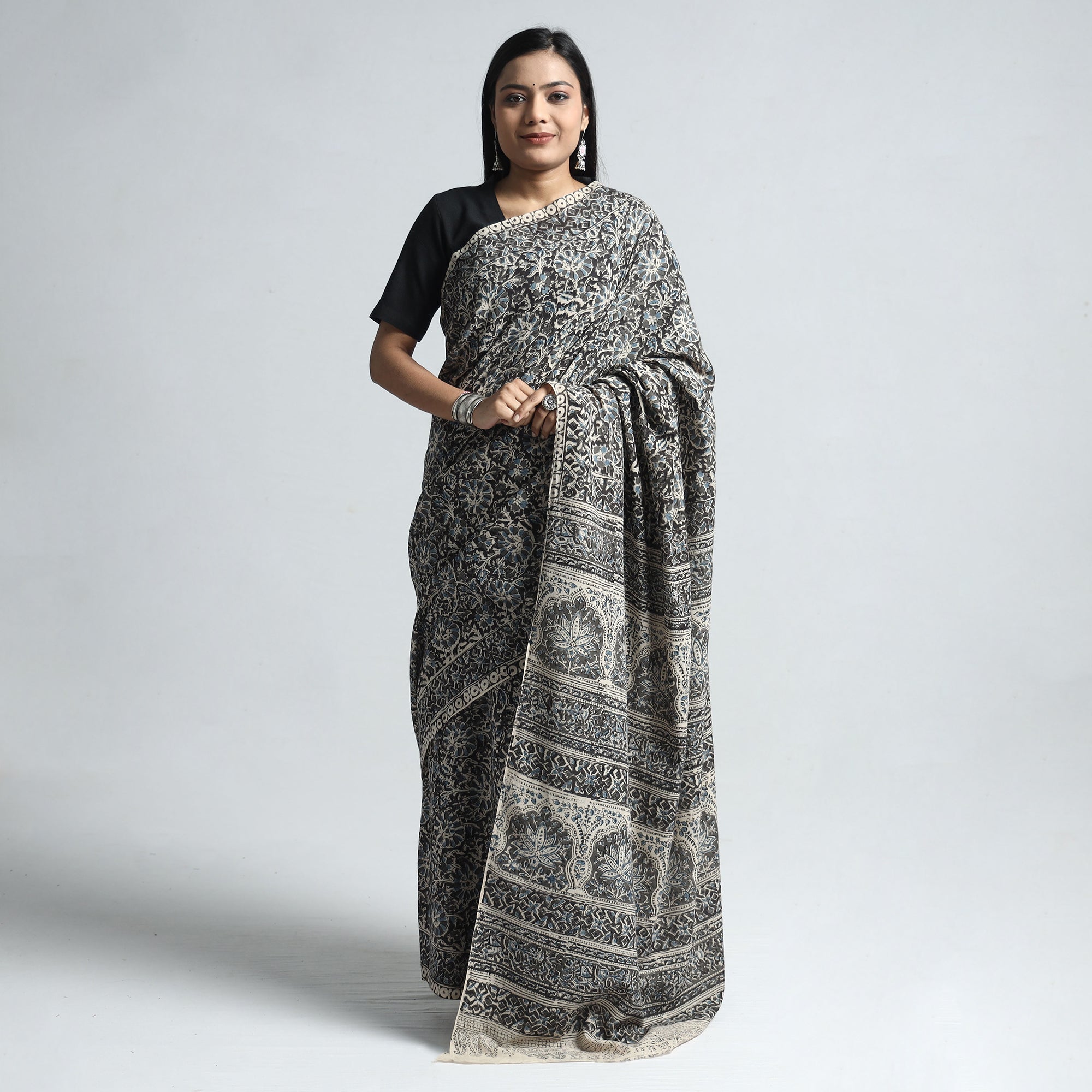 VENKATA BHANU KALAMKARI PEDANA Black - Pedana Block Print Cotton Kalamkari Saree - view 2
