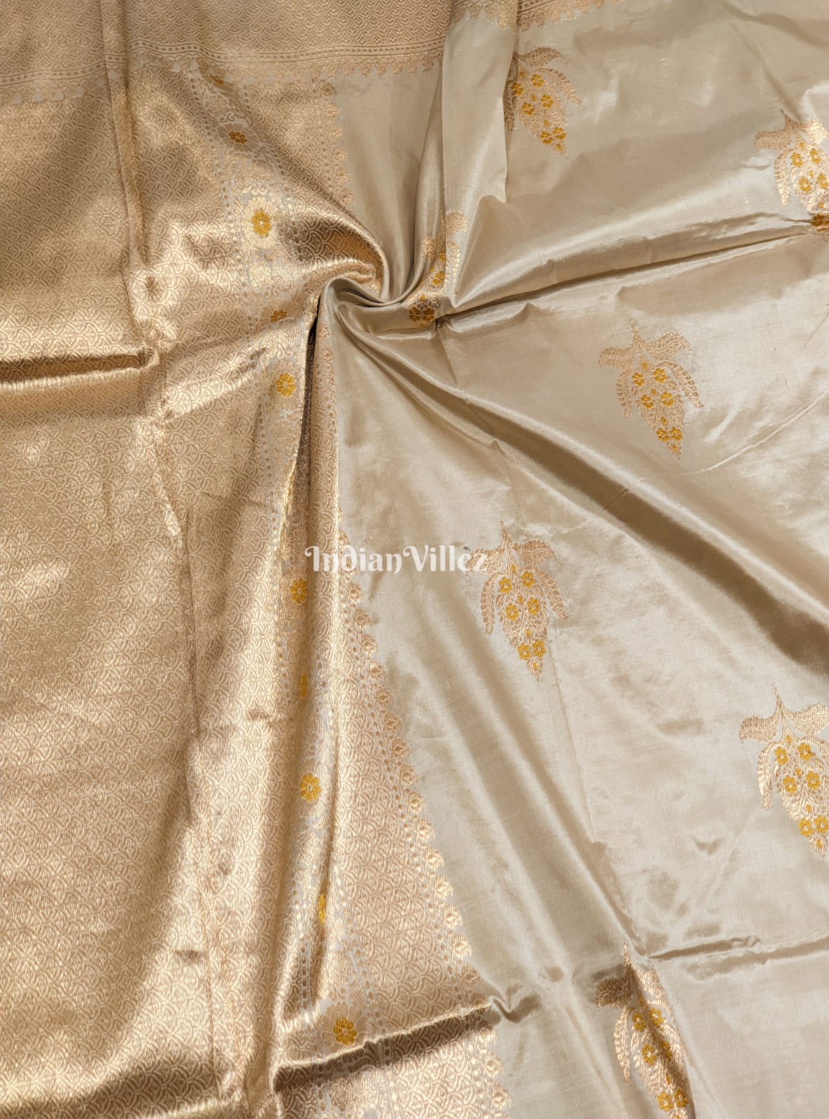 IndianVillèz Chandan Pure Banarasi Katan Silk Saree - view 3