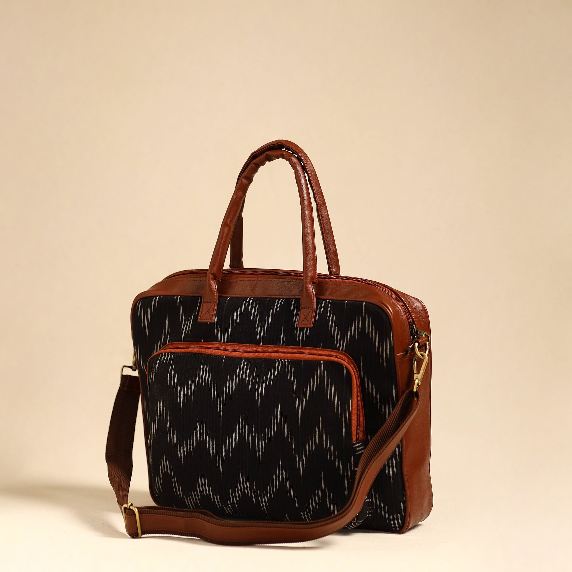 ITOKRI CRAFTS INITIATIVE Black - Handmade Pochampally Ikat Laptop Bag 04 - view 2