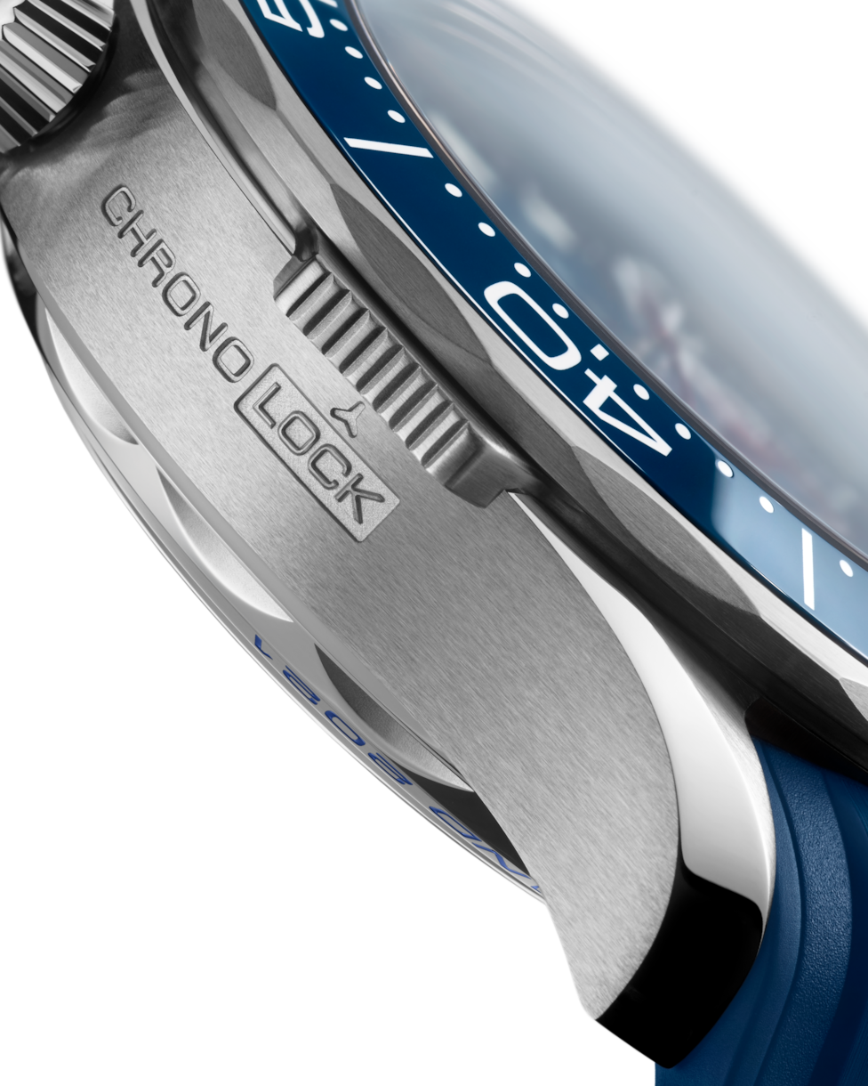 Omega Seamaster Blue Dial Men 44MM - view 3