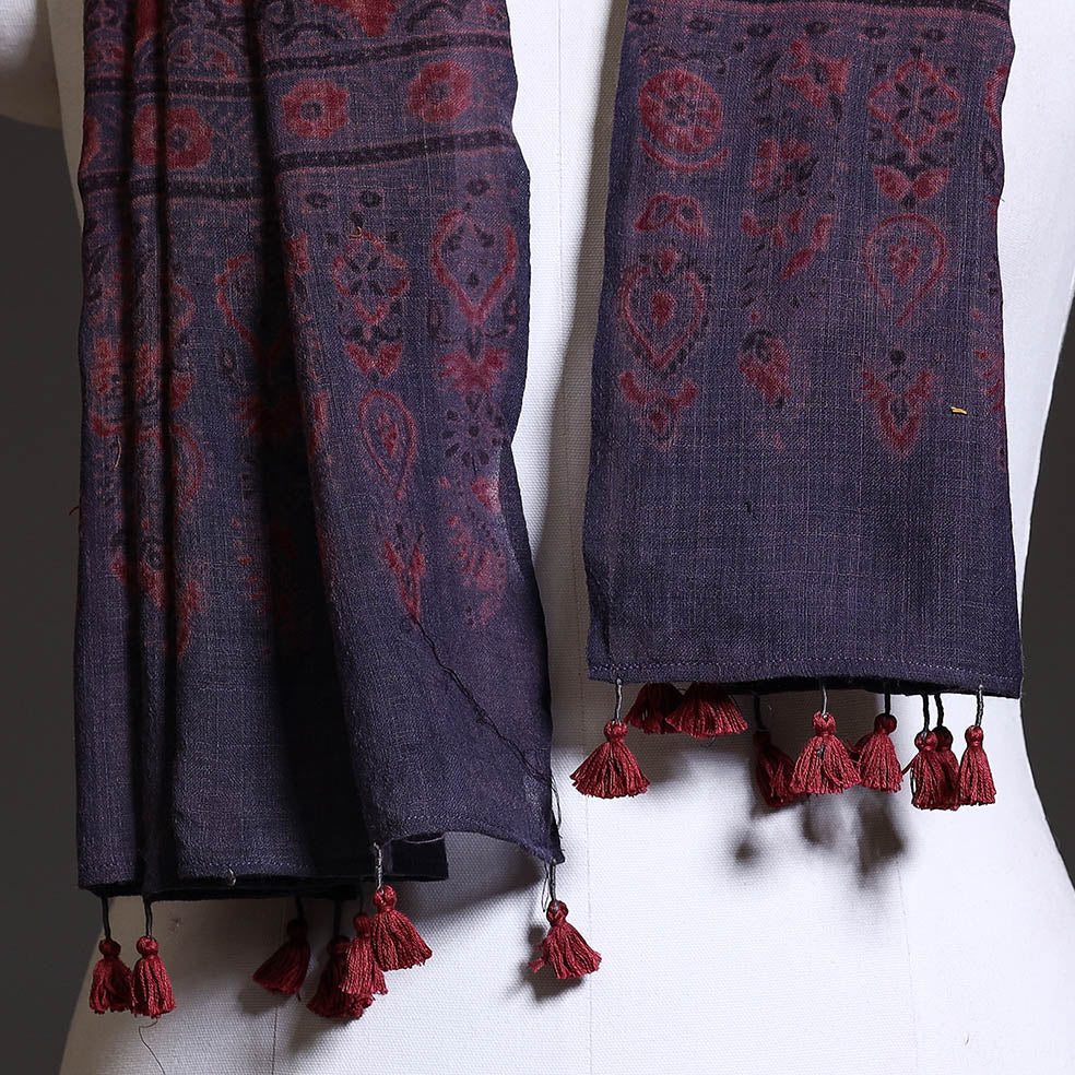 AJRAKH BY SUFIYAN ISMAIL KHATRI Blue - Block Print Woolen Ajrakh Stole - view 3