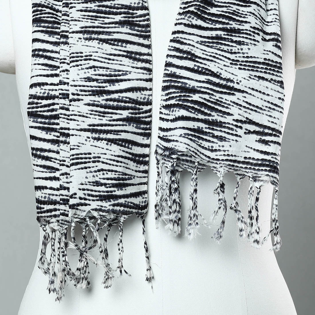 HAVELI CHRONICLES Black - Sanganeri Block Printed Cotton Stole with Tassels 49 - view 3