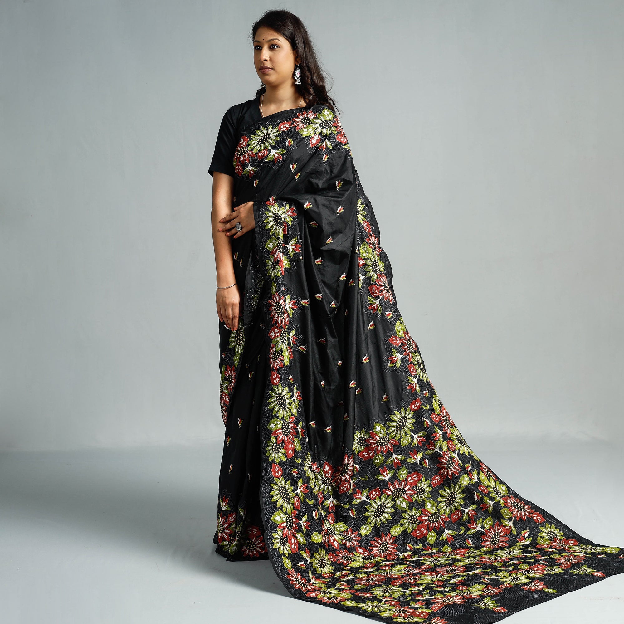 KHUSHBASH - HAPPY LOOM OF EAST Black - Bengal Kantha Embroidery Bangalore Silk Handloom Saree