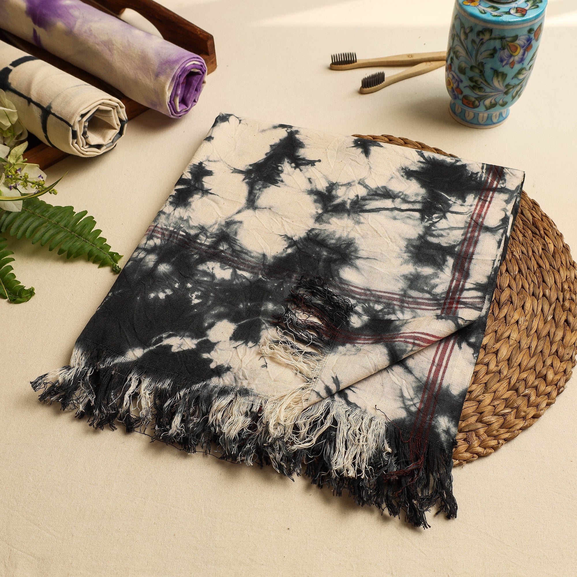 HAVELI CHRONICLES Black - Shibori Tie-dye Cotton Bath Towel
