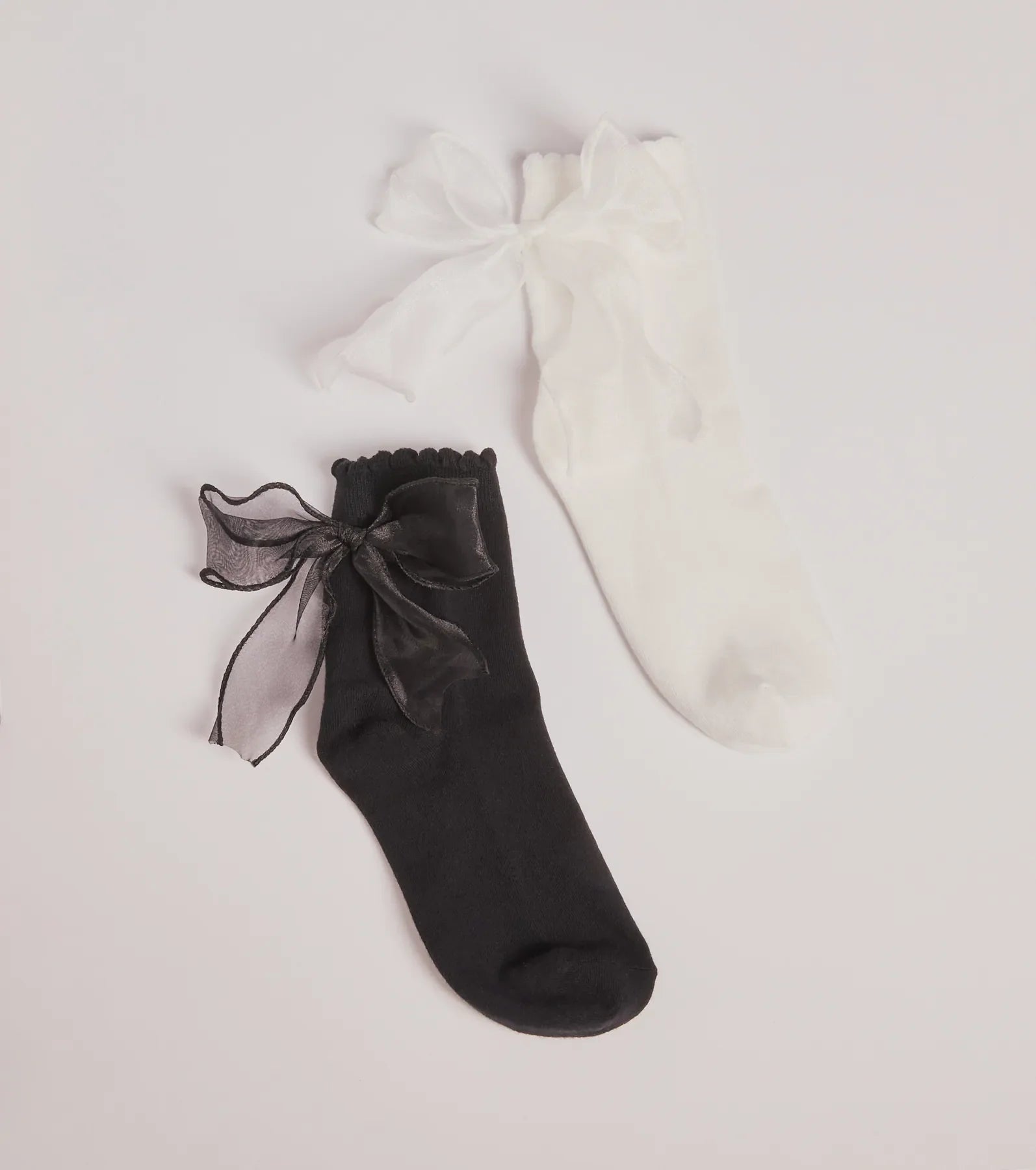 Windsor Endlessly Chic Bow Sock Two-Pack – BLK/WHT