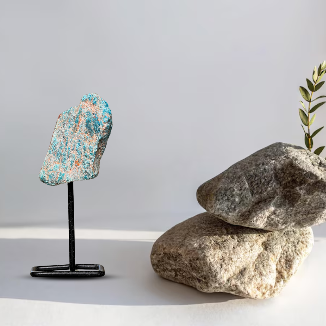 Gemsmantra Apatite Raw Stone Stand - view 2