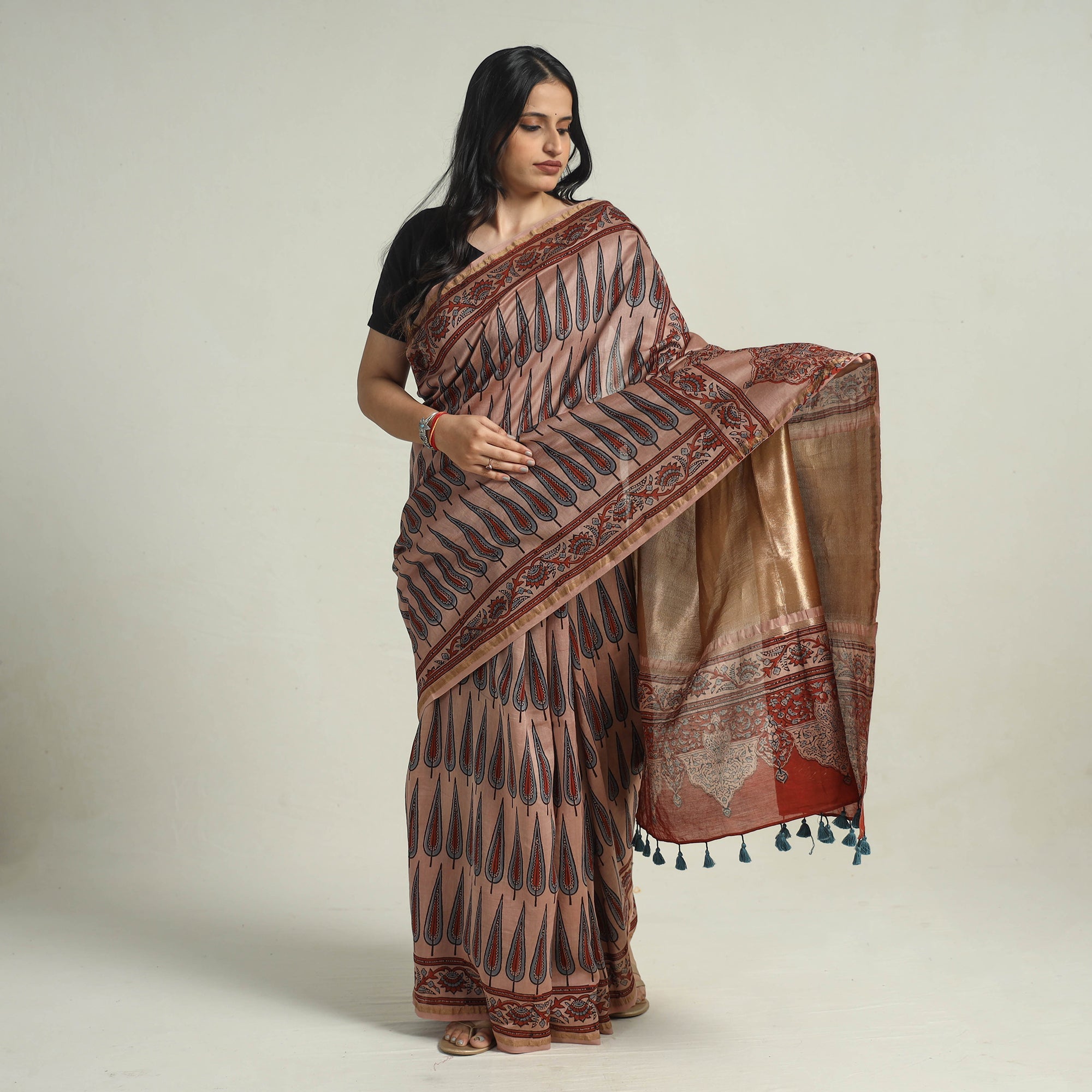 AJRAKH BY JABBAR KHATRI Brown - Chanderi Silk Block Printed Ajrakh Saree 03 - view 2