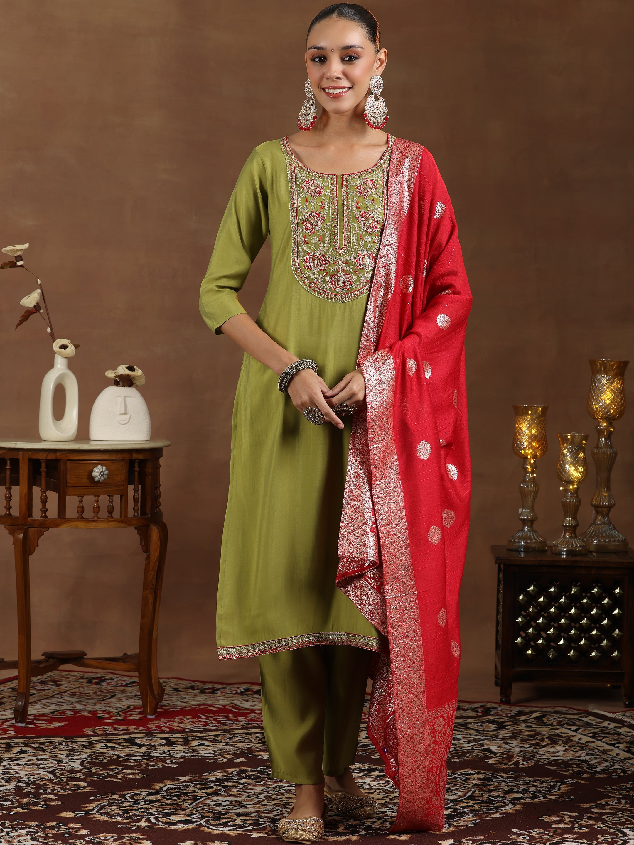 Gerua By Libas Green Yoke Design Silk Blend Straight Suit With Dupatta - view 4