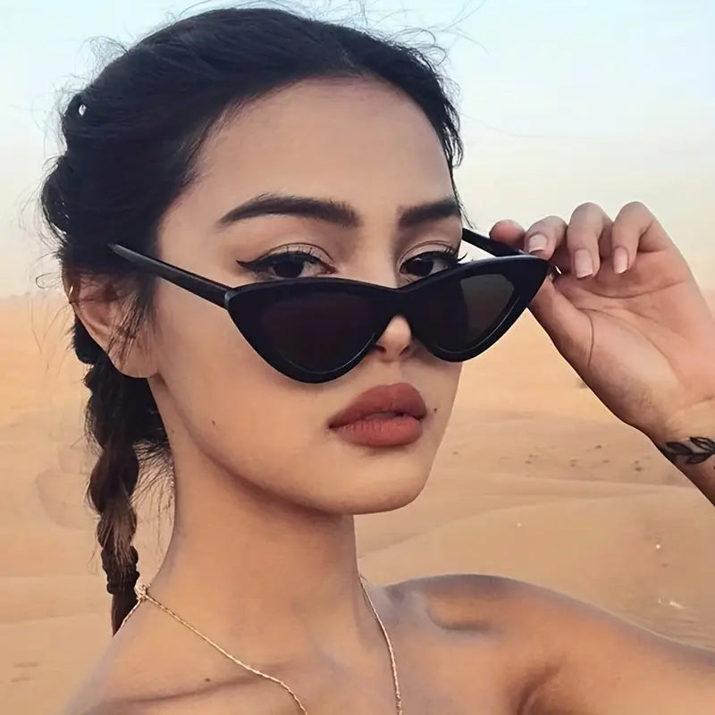 Roposo Clout Cat Eye Women Sunglasses - view 6